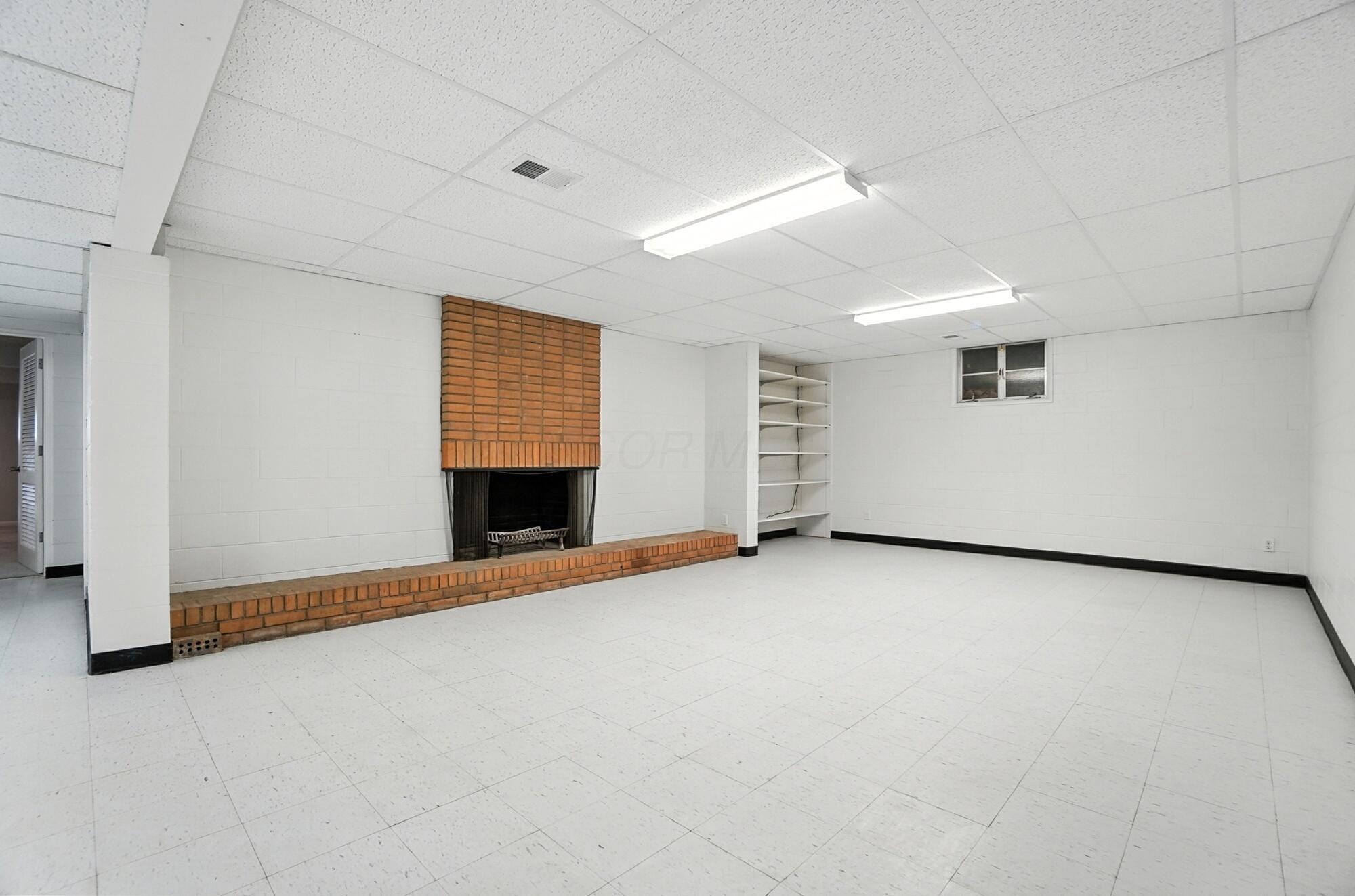 3885 Woodbridge Road