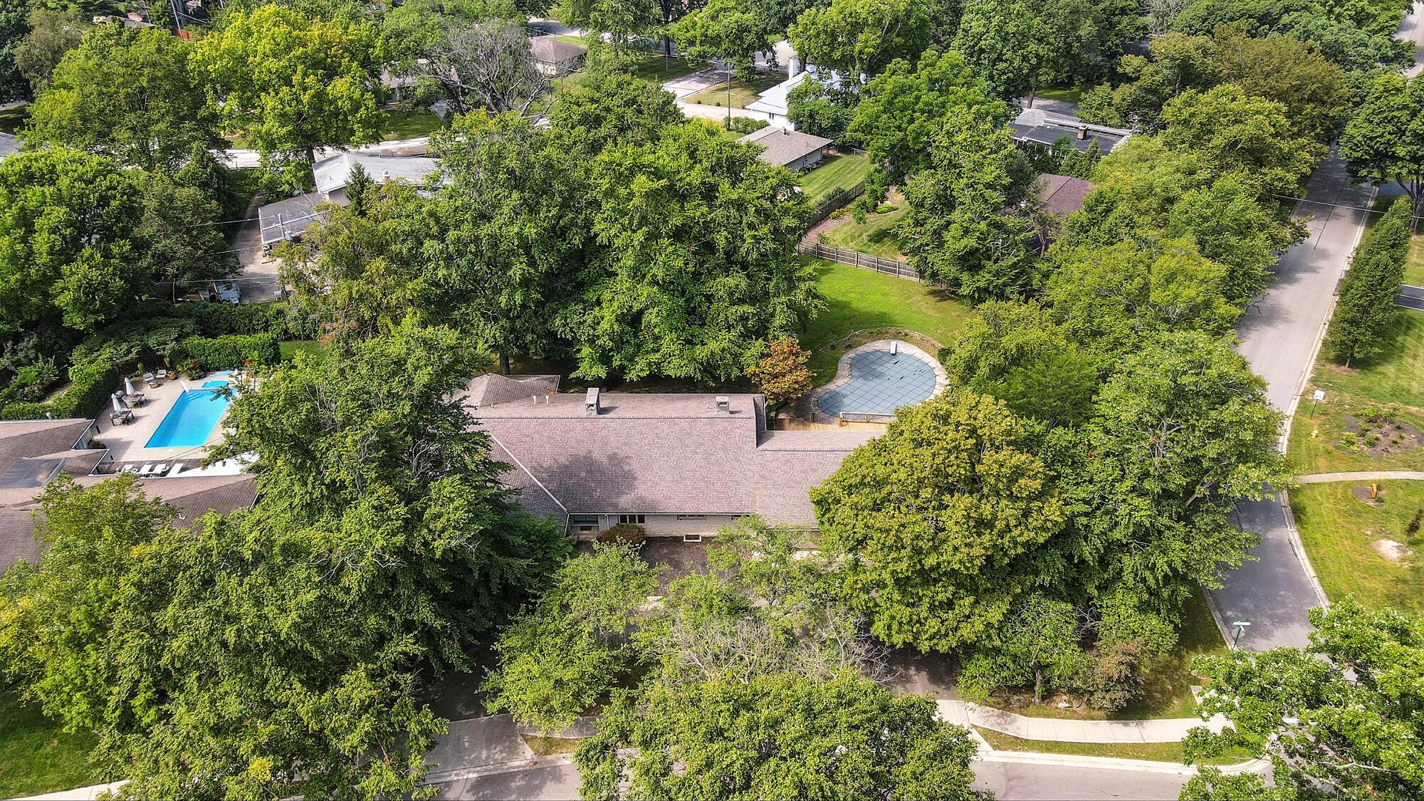 3885 Woodbridge Road