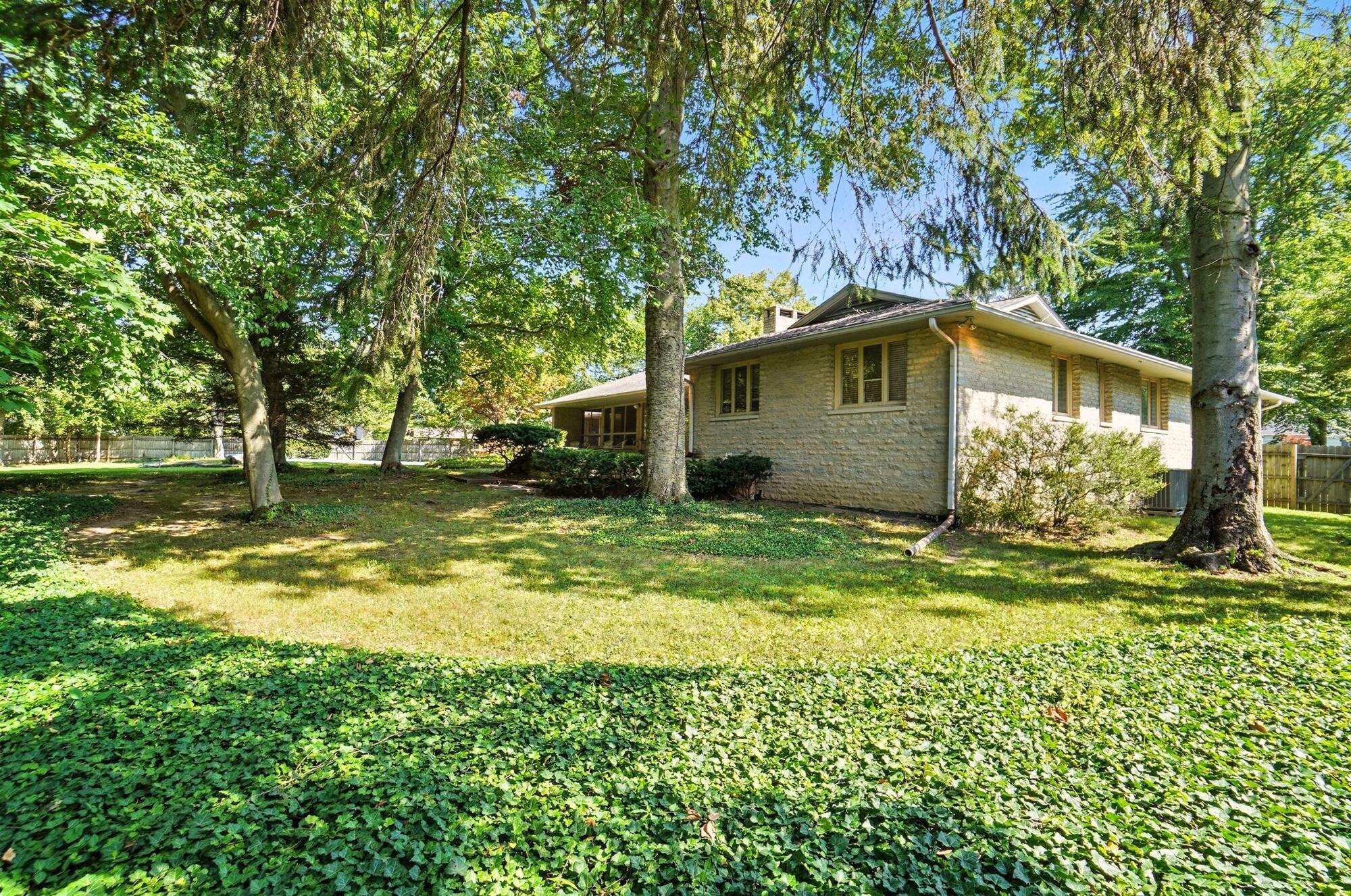 3885 Woodbridge Road