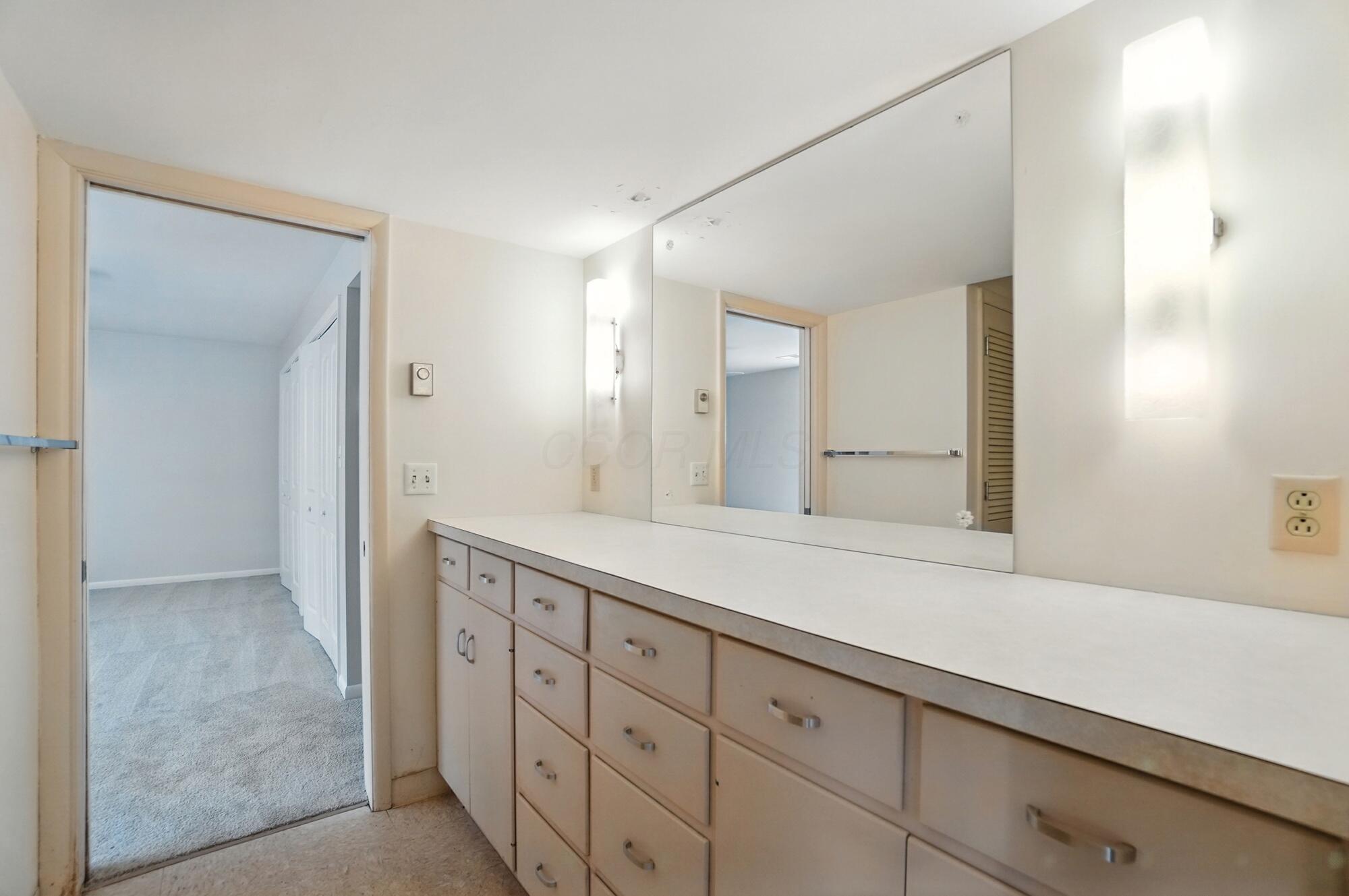 3885 Woodbridge Road