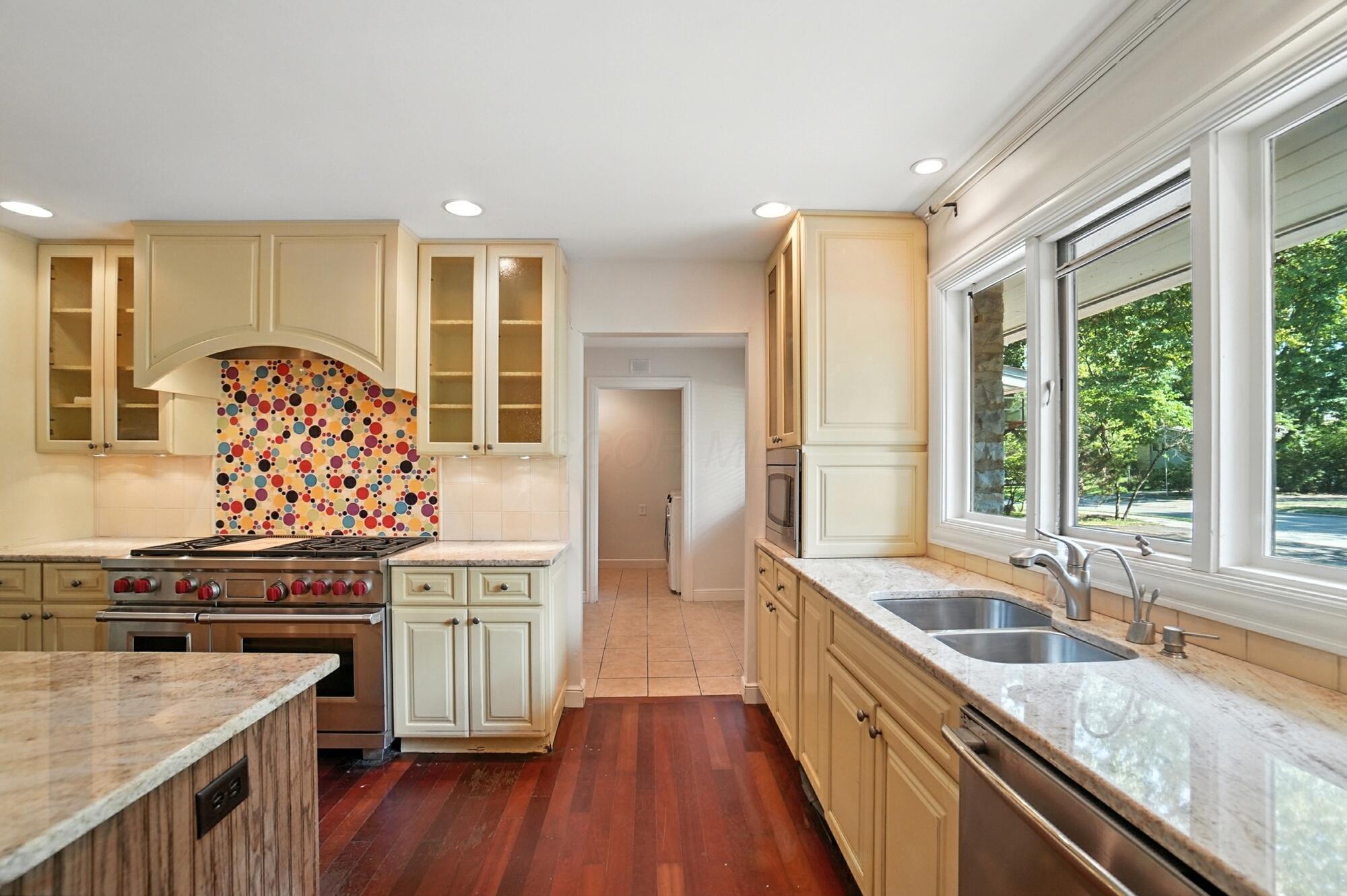 3885 Woodbridge Road