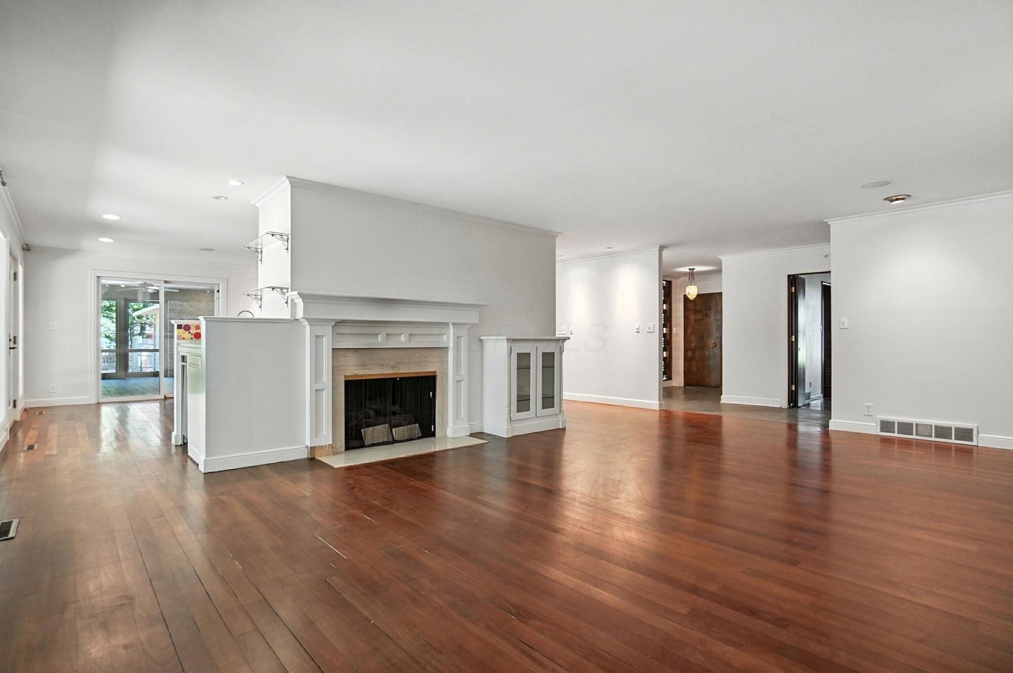 3885 Woodbridge Road