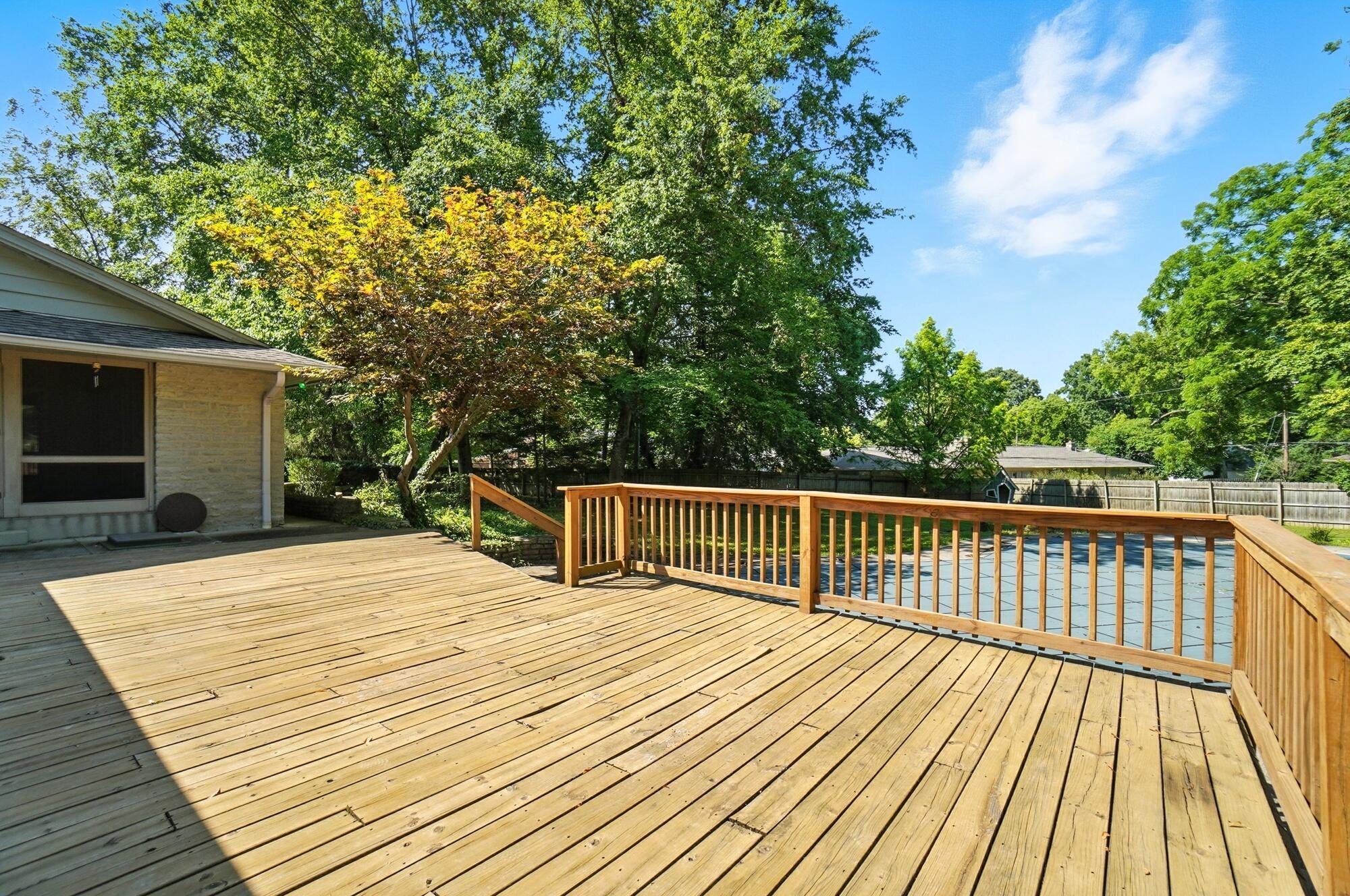 3885 Woodbridge Road