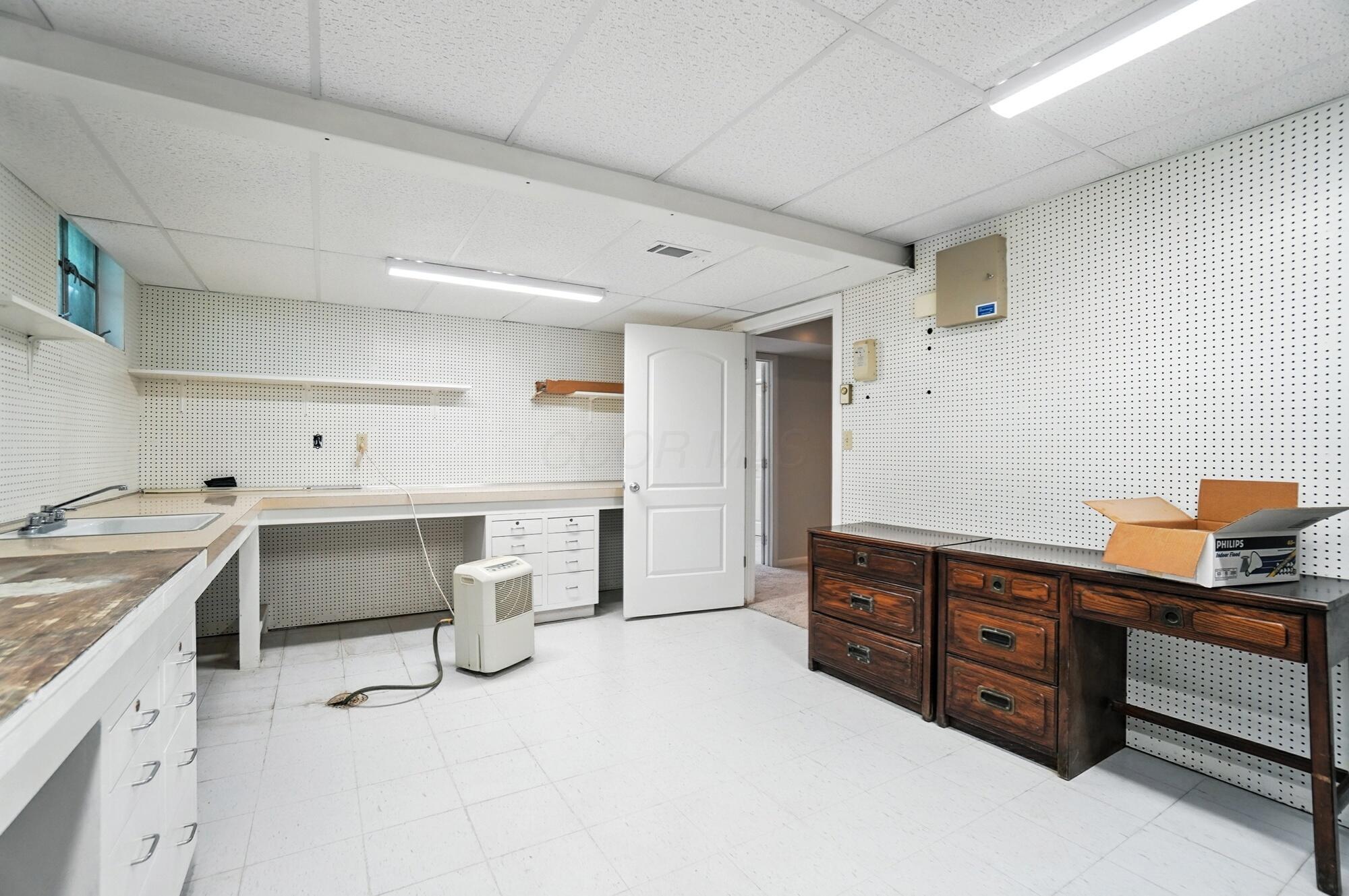 3885 Woodbridge Road