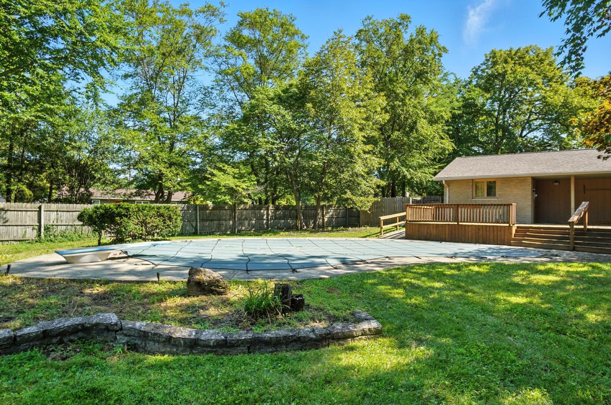 3885 Woodbridge Road