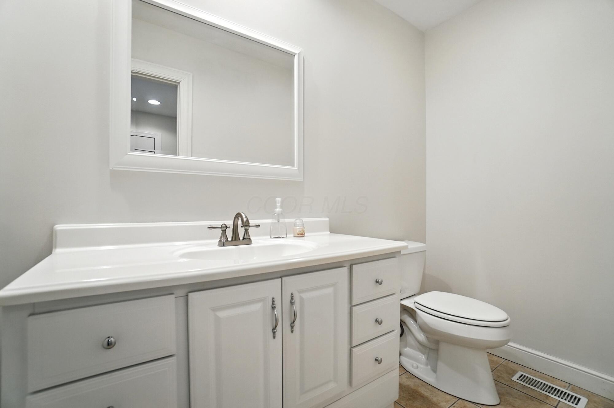 3885 Woodbridge Road