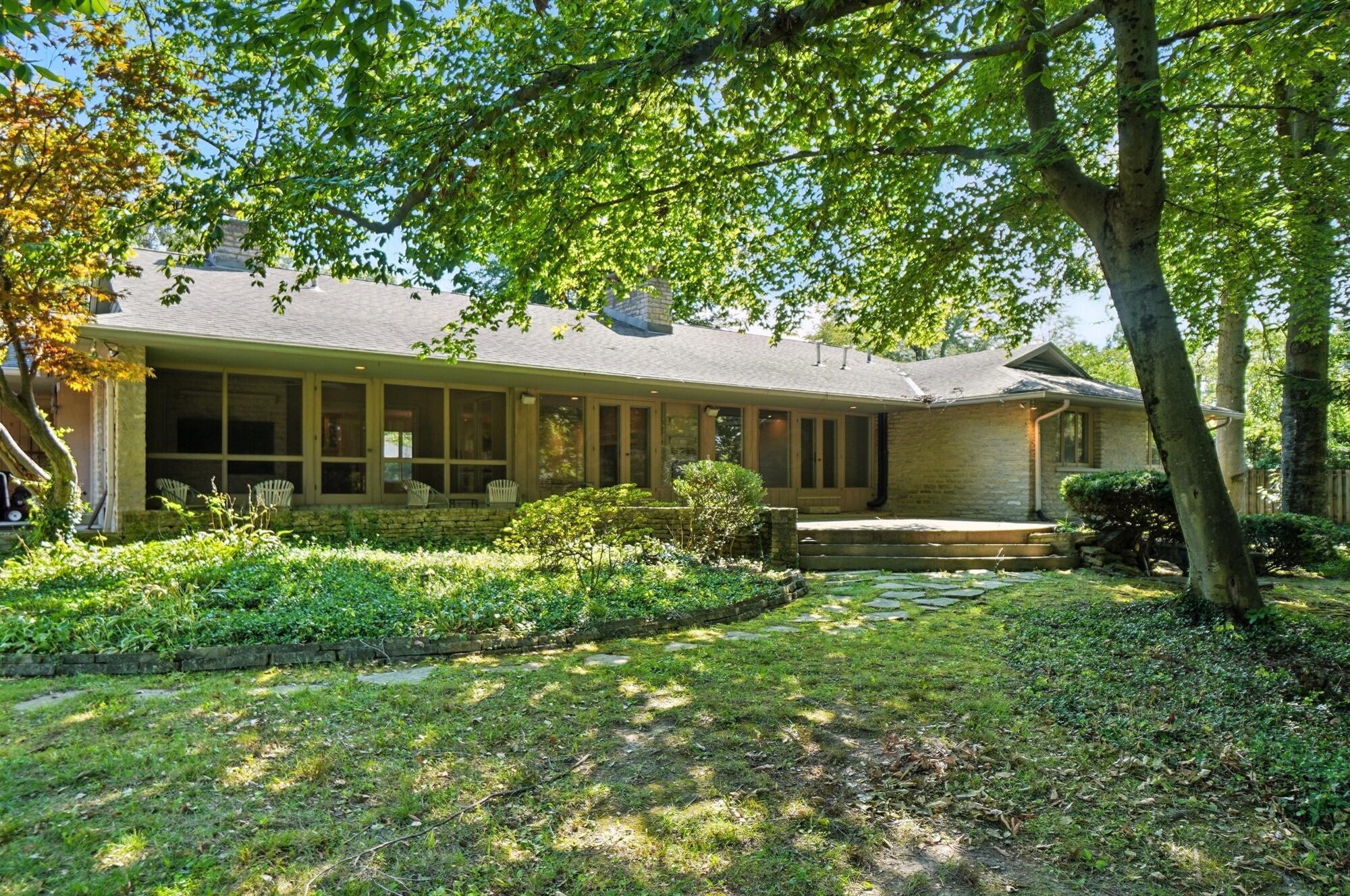 3885 Woodbridge Road