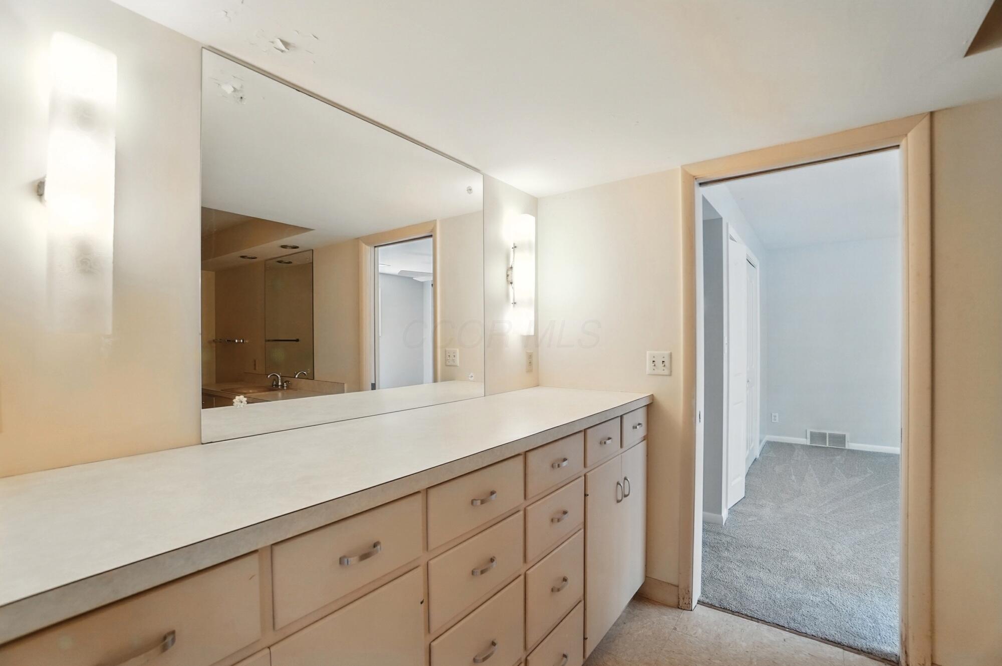 3885 Woodbridge Road