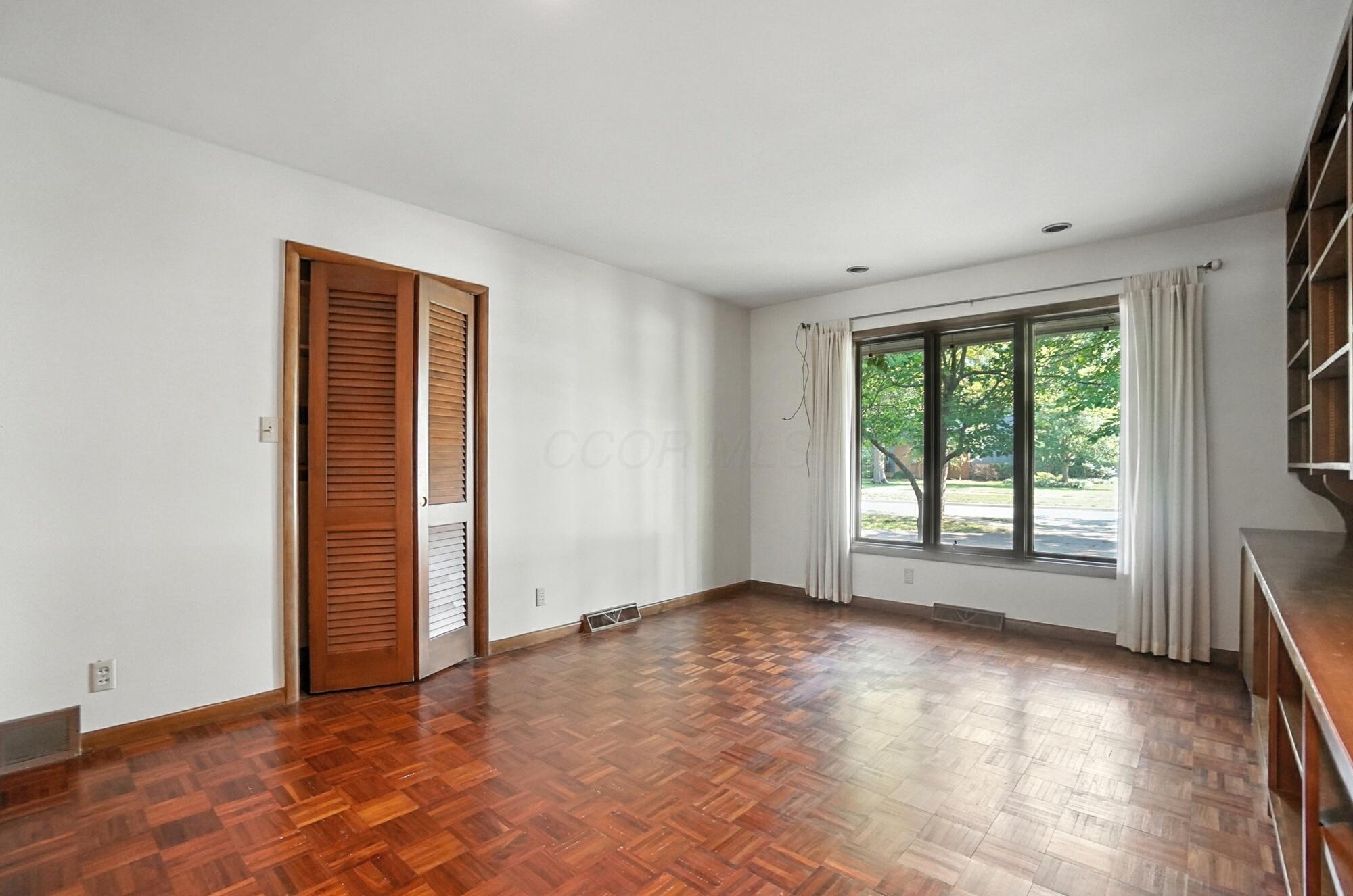 3885 Woodbridge Road