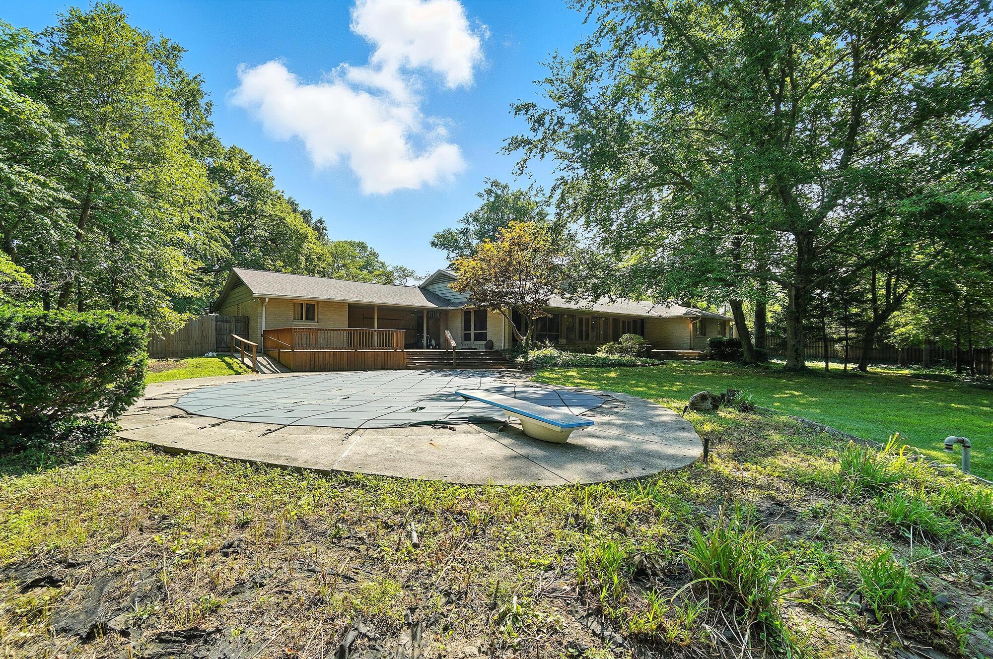3885 Woodbridge Road