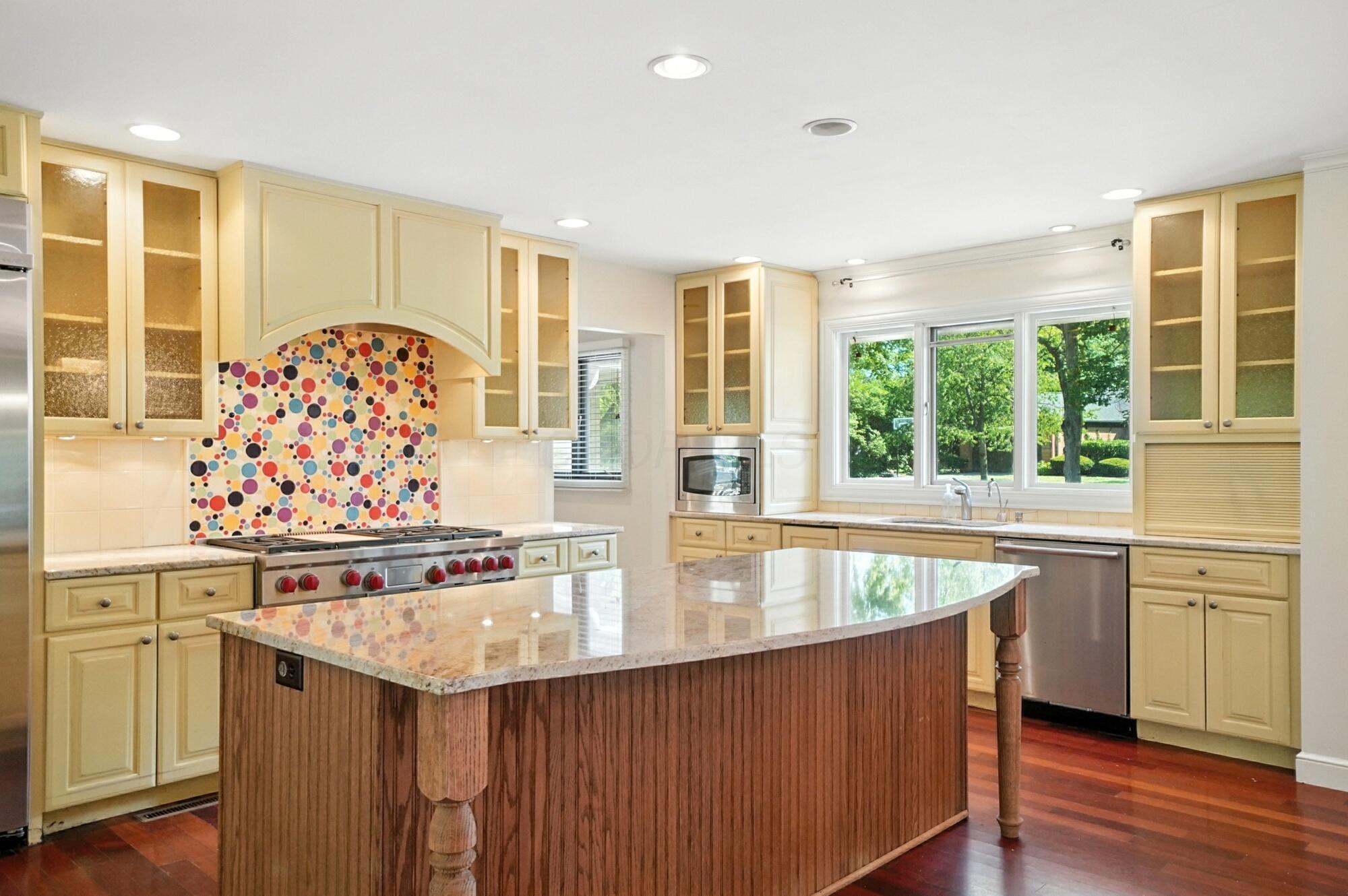 3885 Woodbridge Road