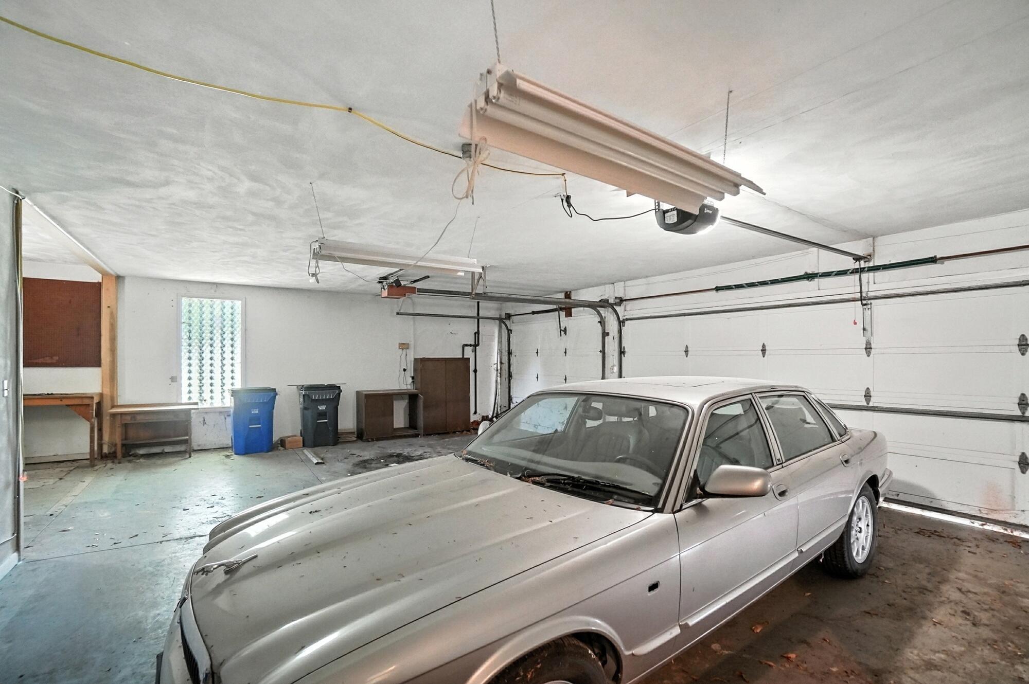 3885 Woodbridge Road