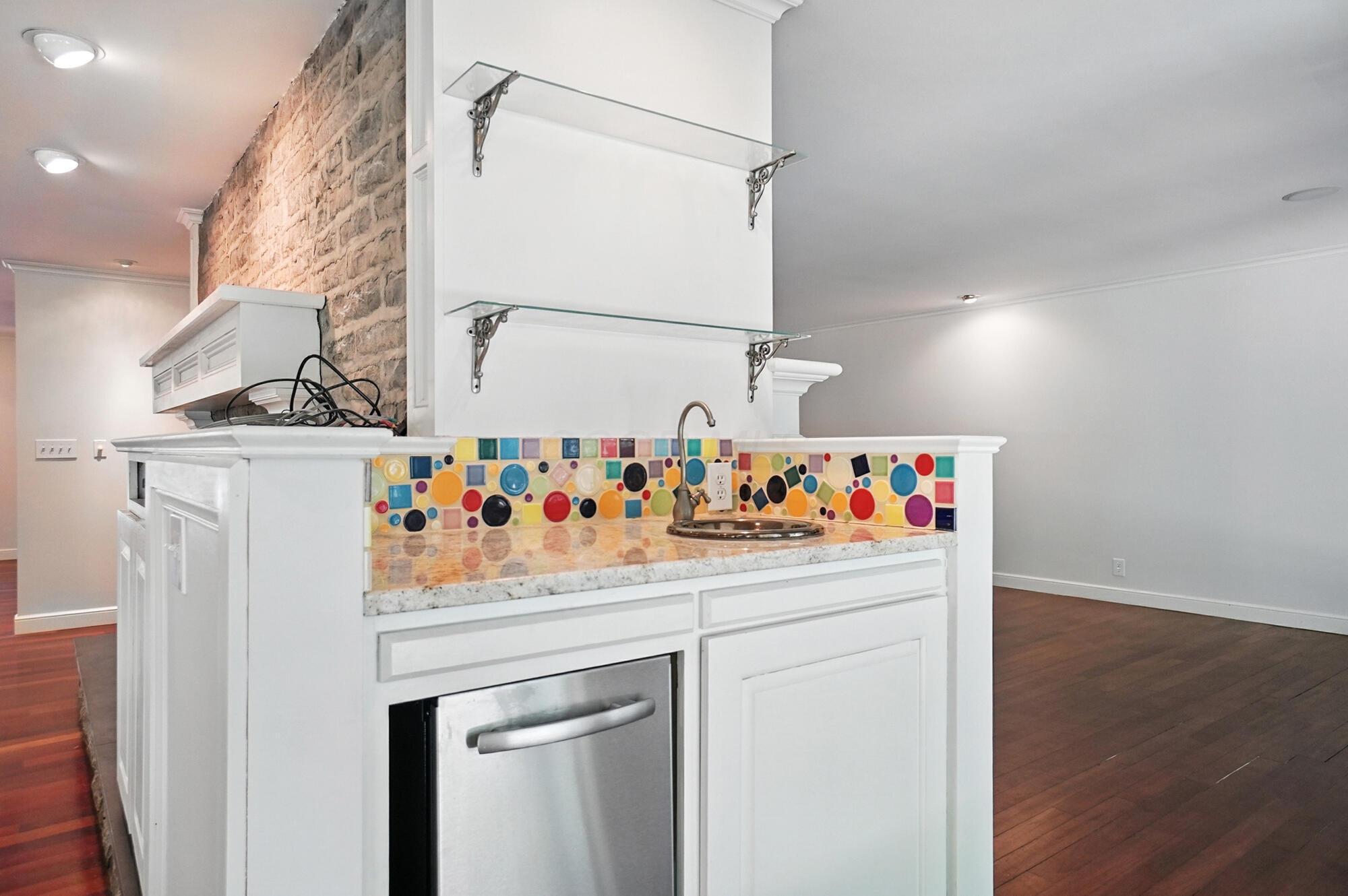3885 Woodbridge Road