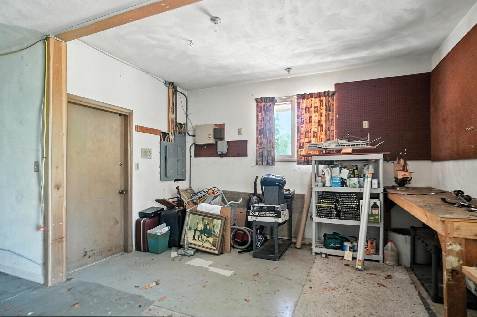 3885 Woodbridge Road
