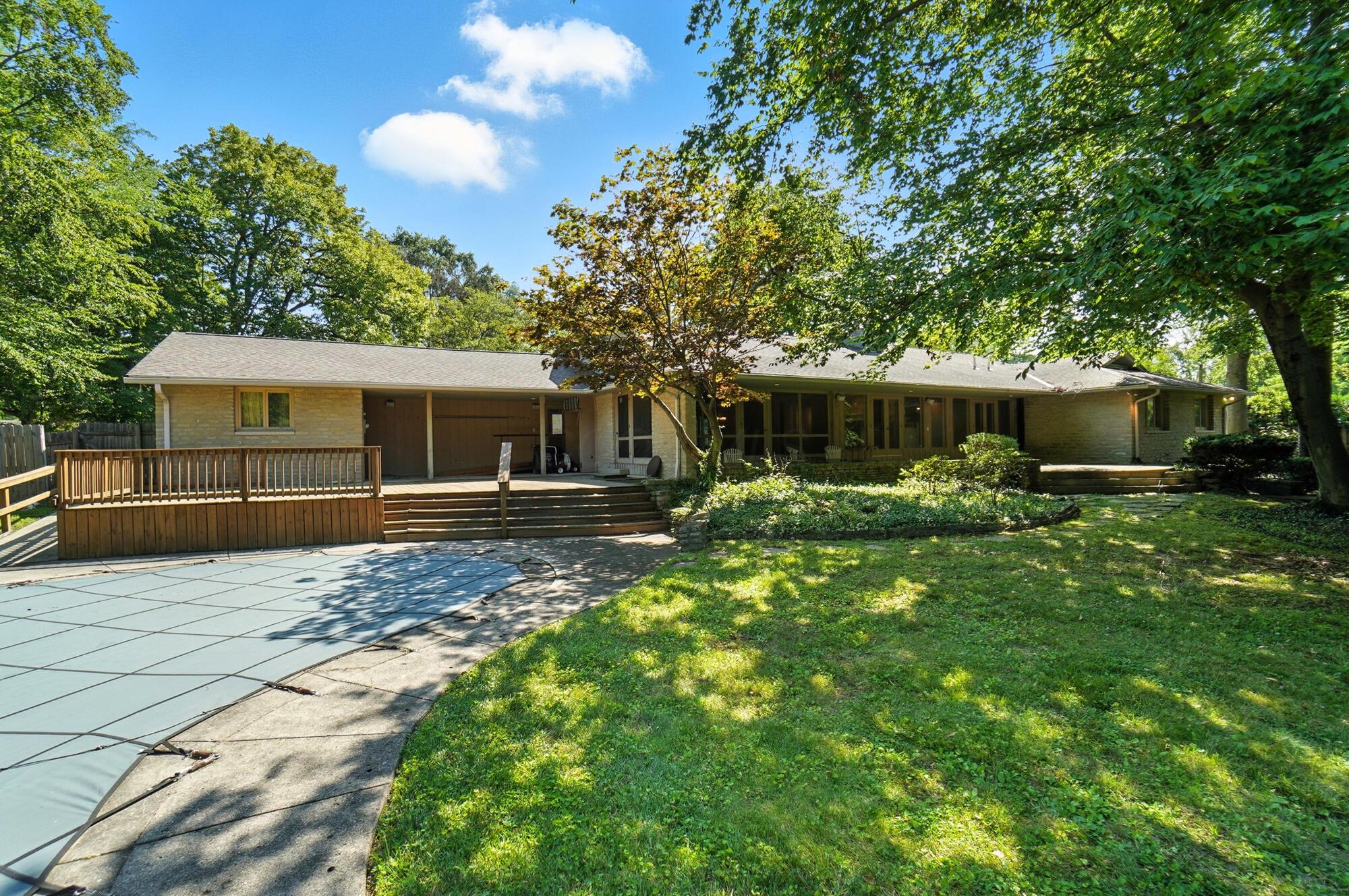 3885 Woodbridge Road