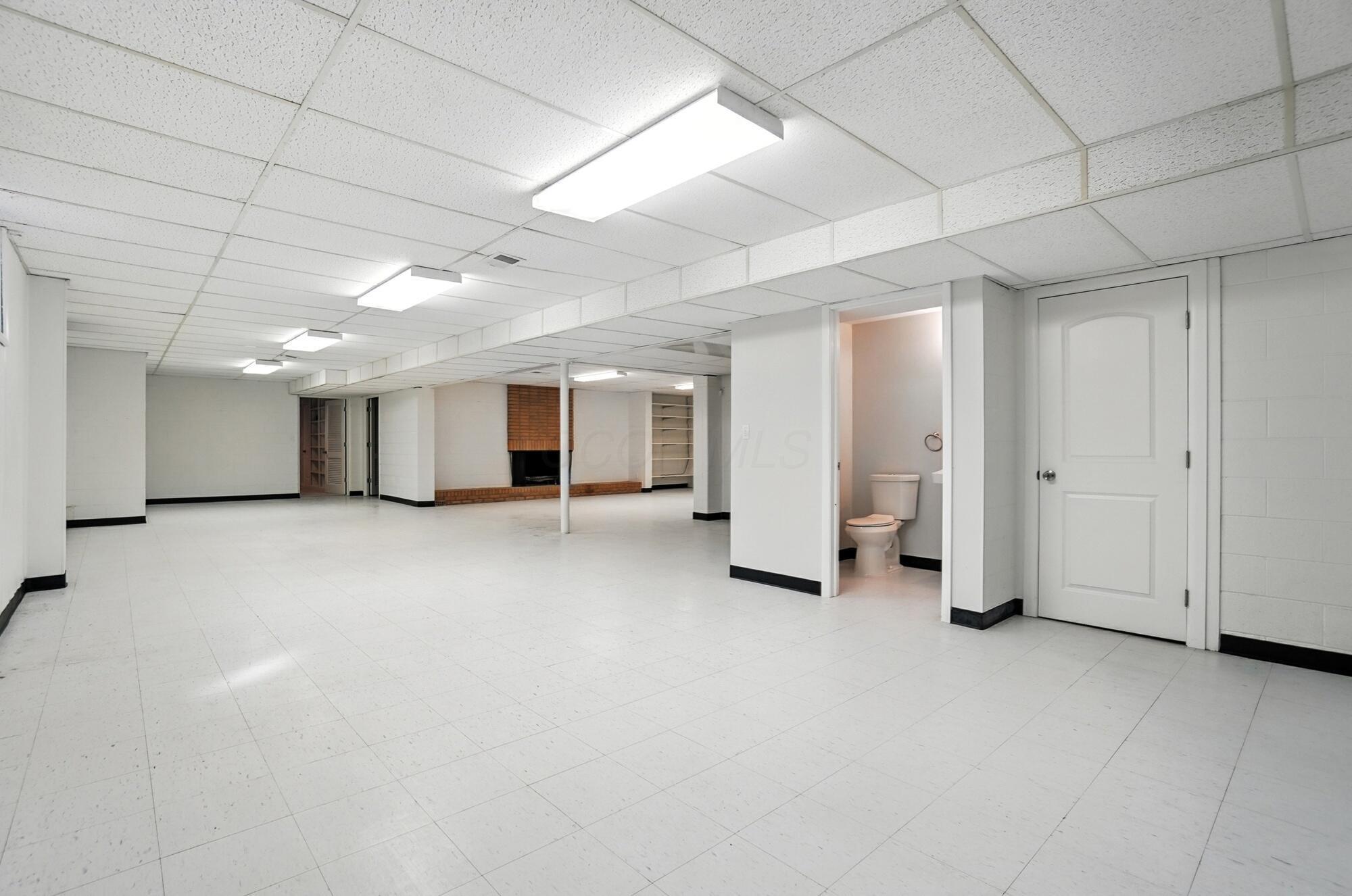 3885 Woodbridge Road