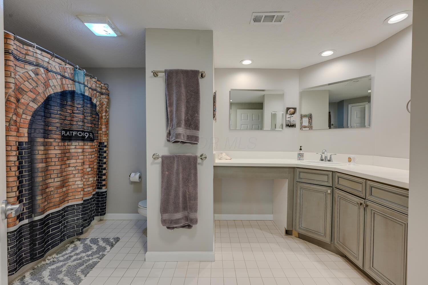 924 Village Brook Way