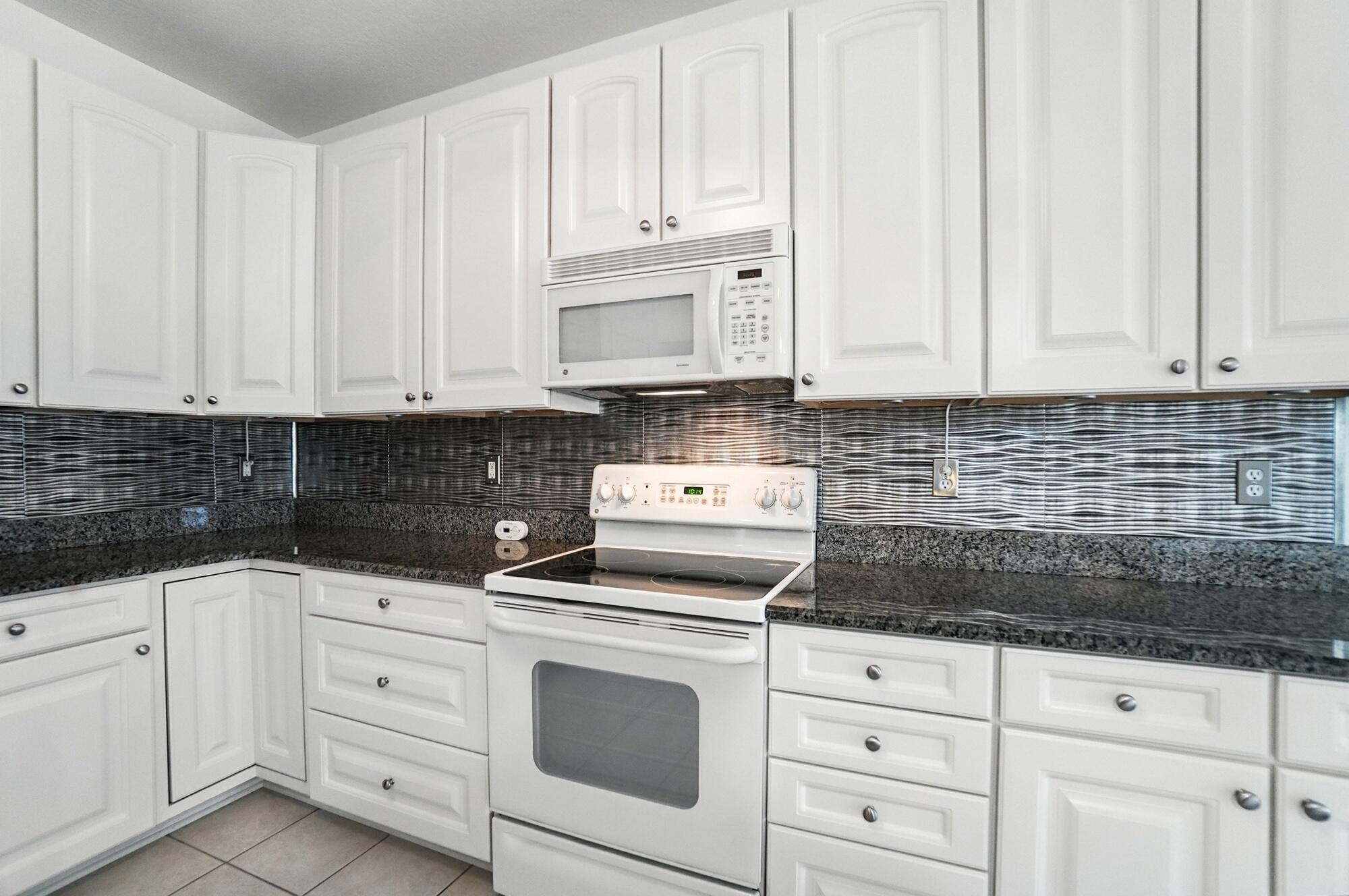 3022 Crabapple Place, 4