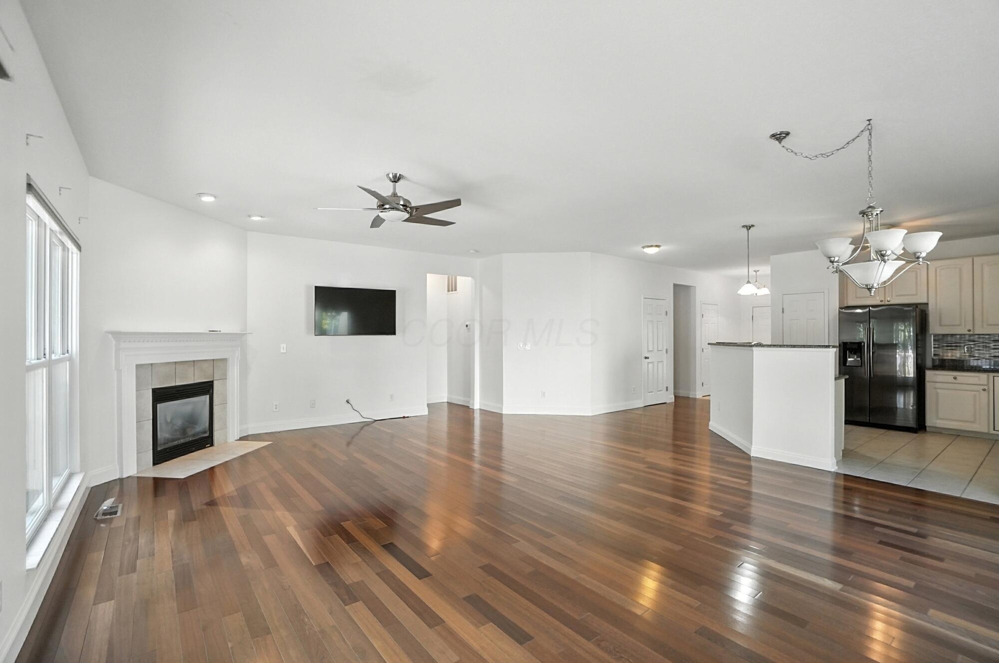 3022 Crabapple Place, 4