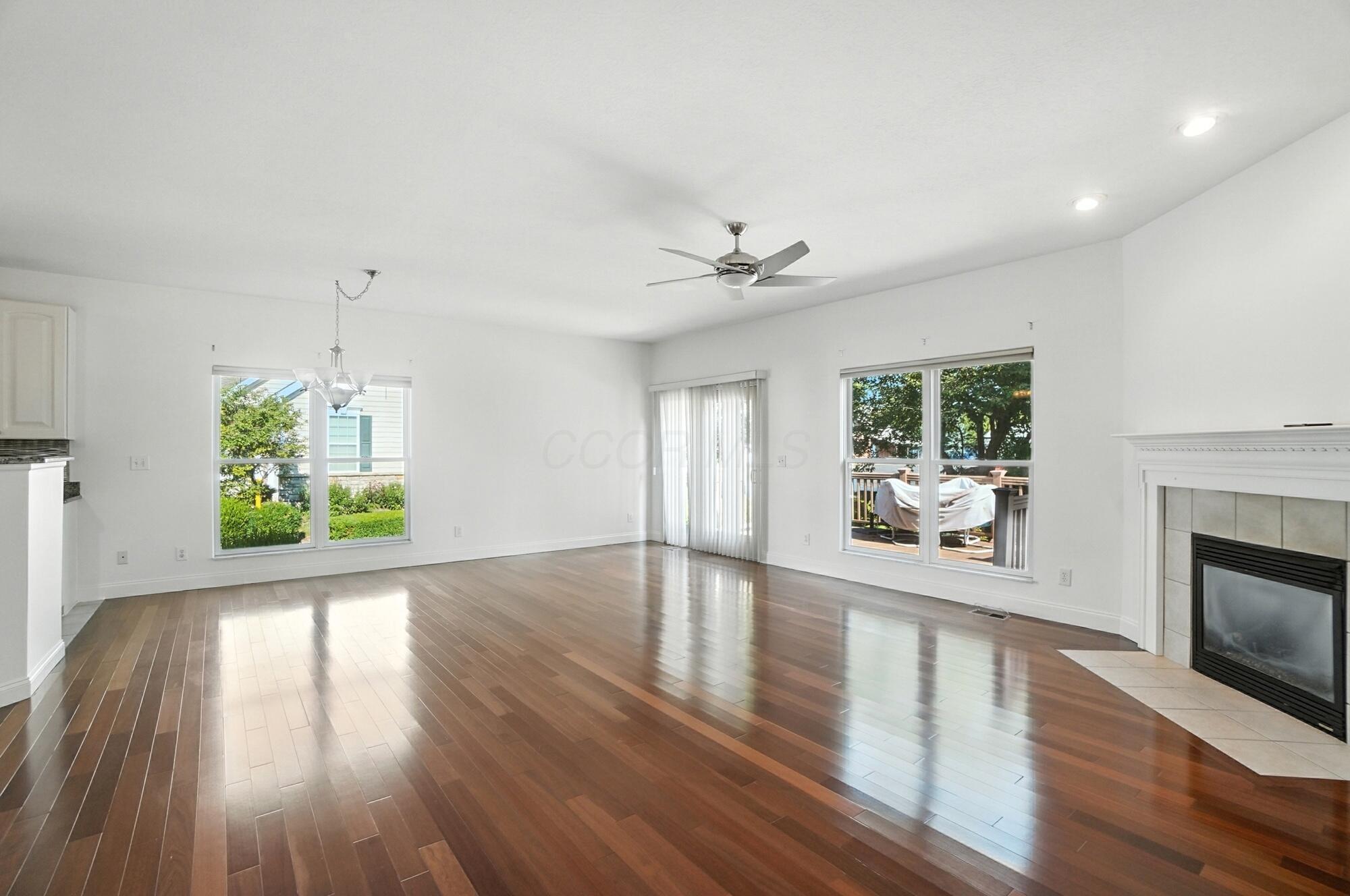 3022 Crabapple Place, 4
