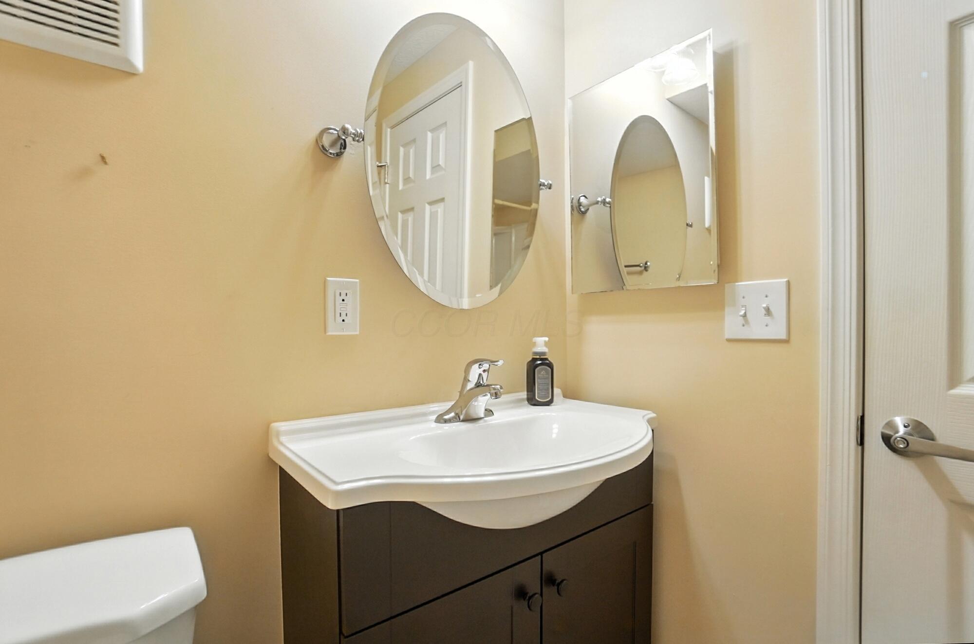3022 Crabapple Place, 4