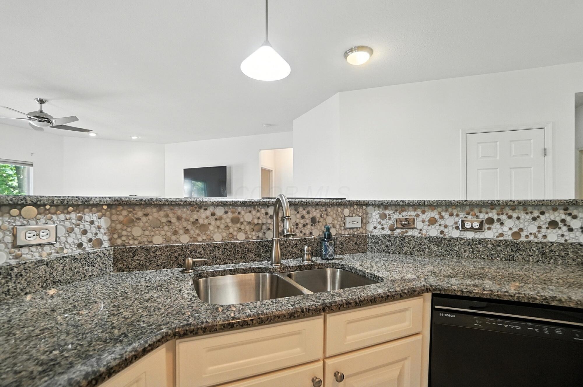 3022 Crabapple Place, 4