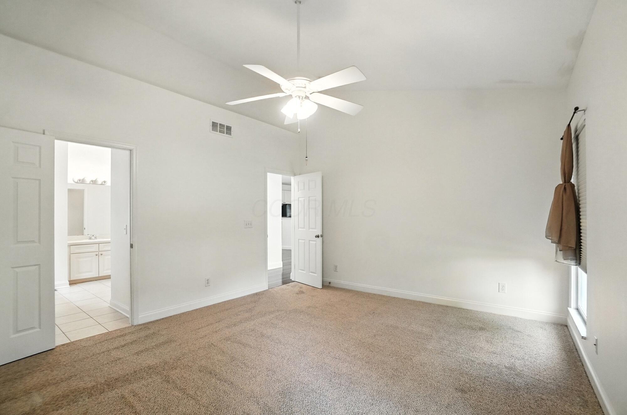 3022 Crabapple Place, 4