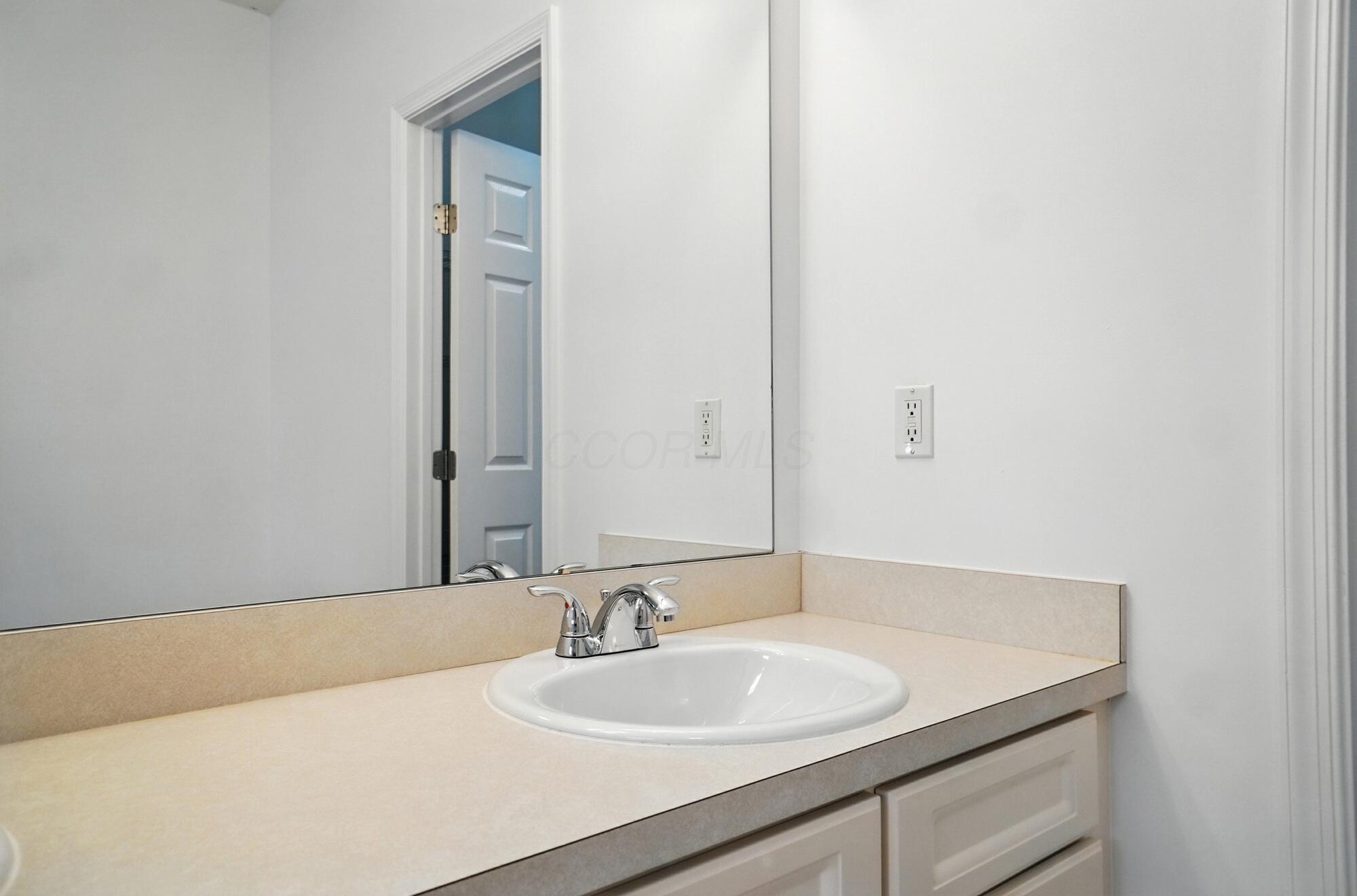 3022 Crabapple Place, 4