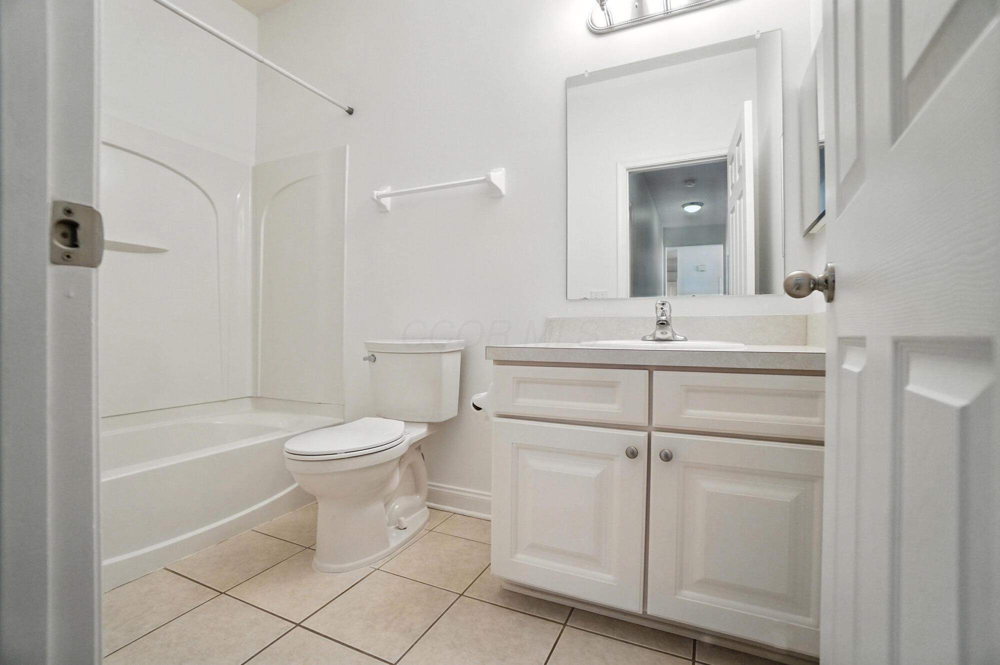 3022 Crabapple Place, 4