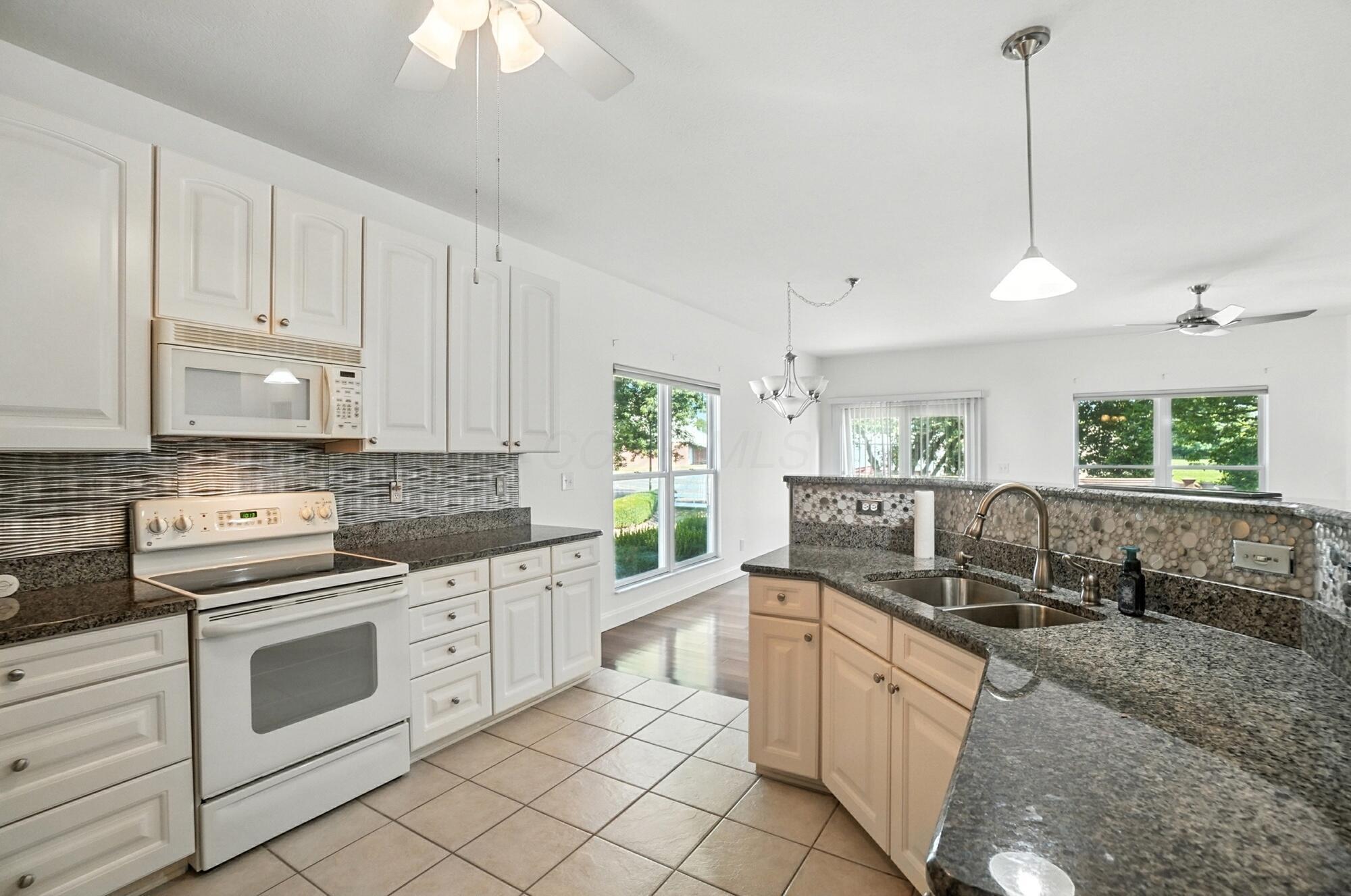 3022 Crabapple Place, 4