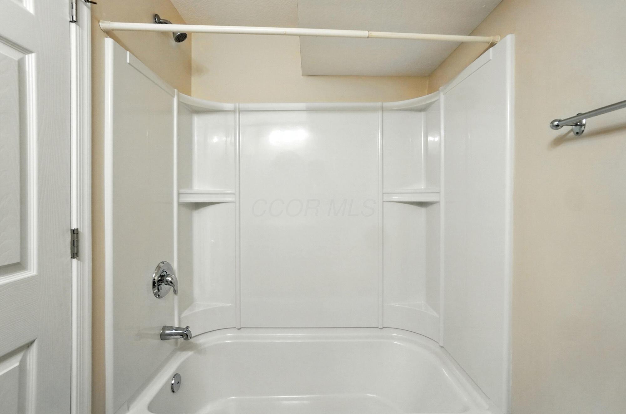 3022 Crabapple Place, 4