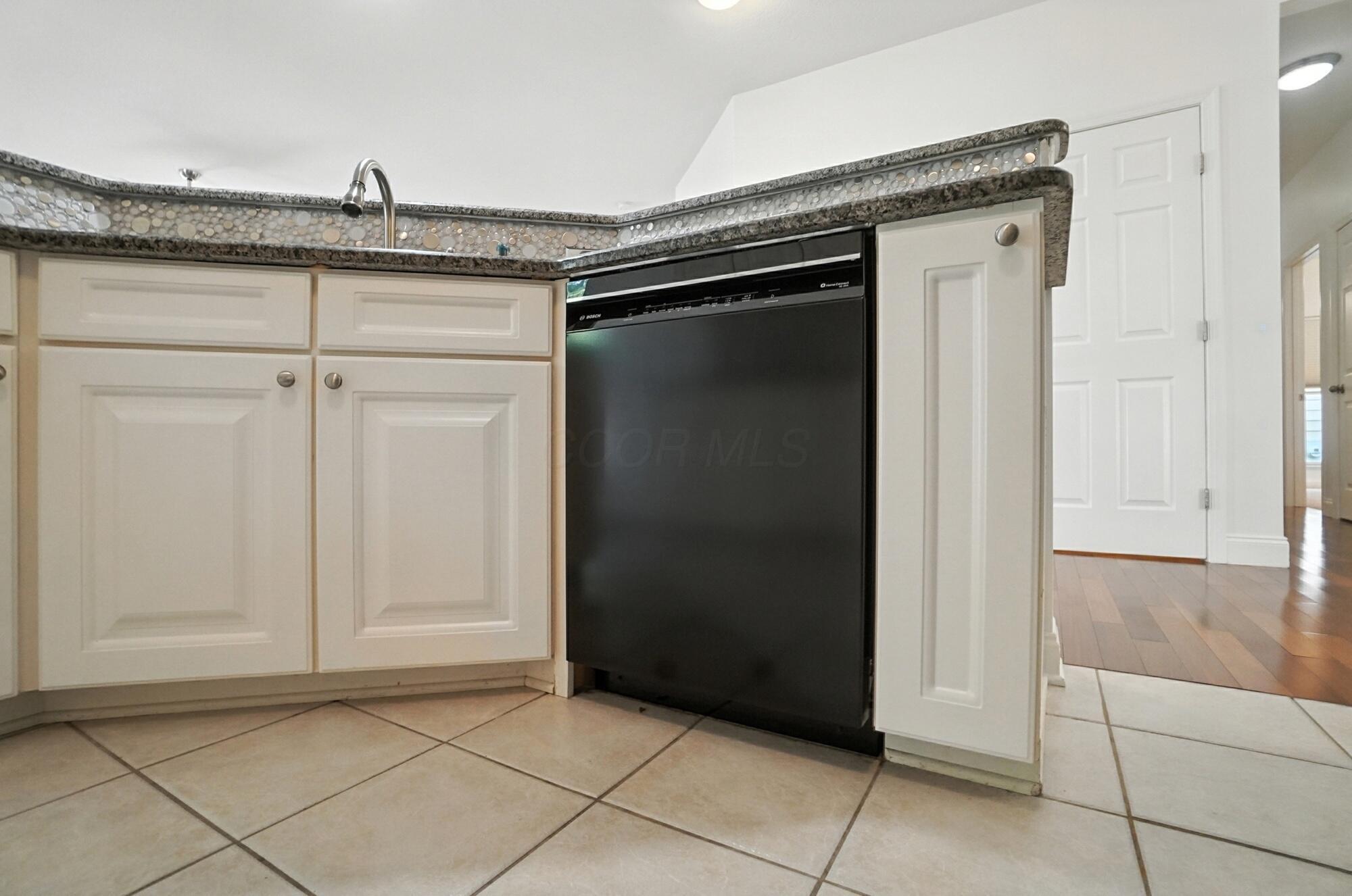 3022 Crabapple Place, 4