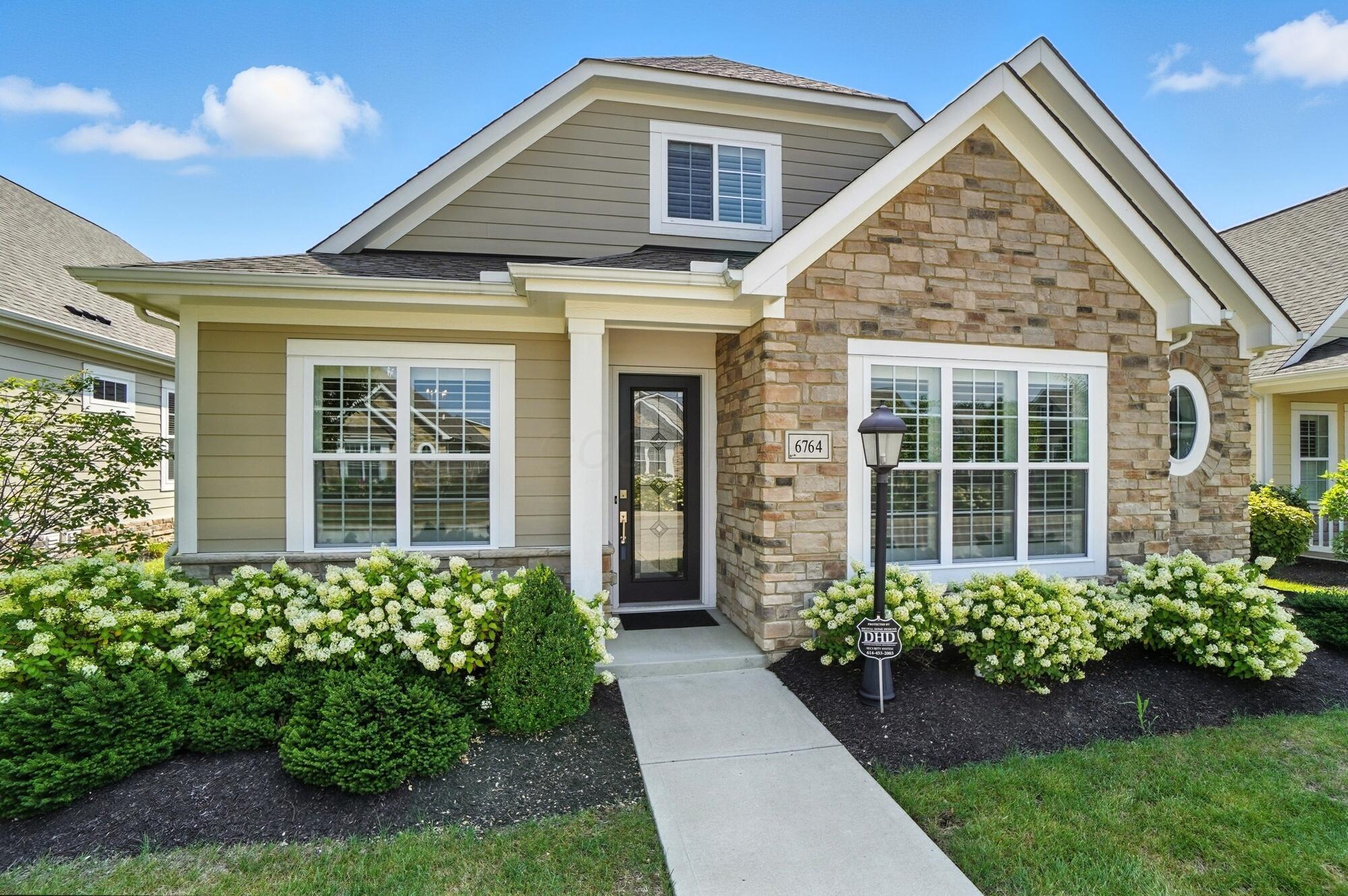 6764 Lloyd Lane, 20