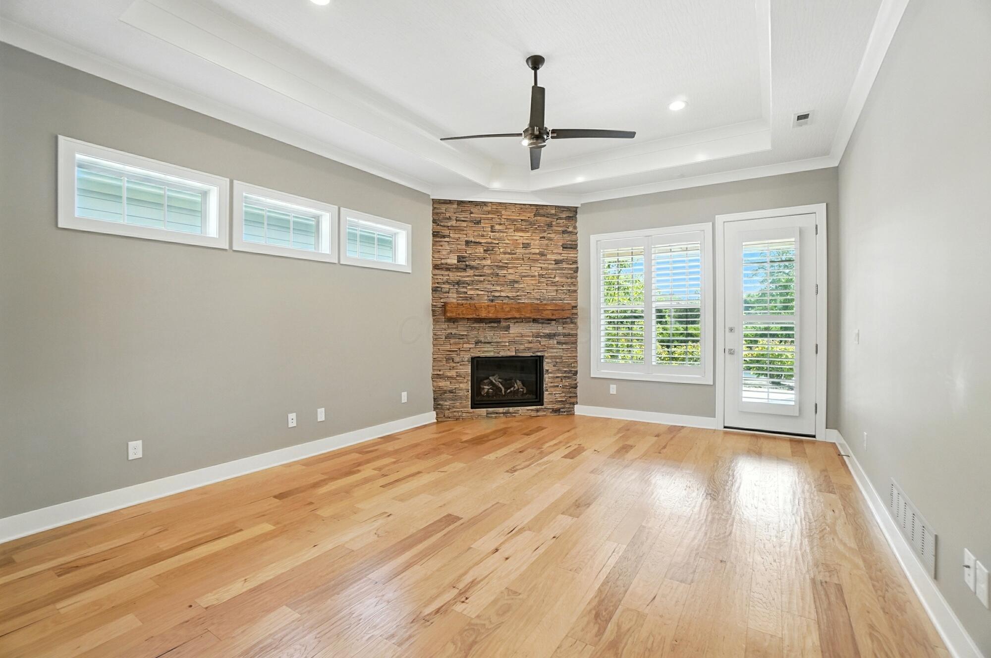 6764 Lloyd Lane, 20