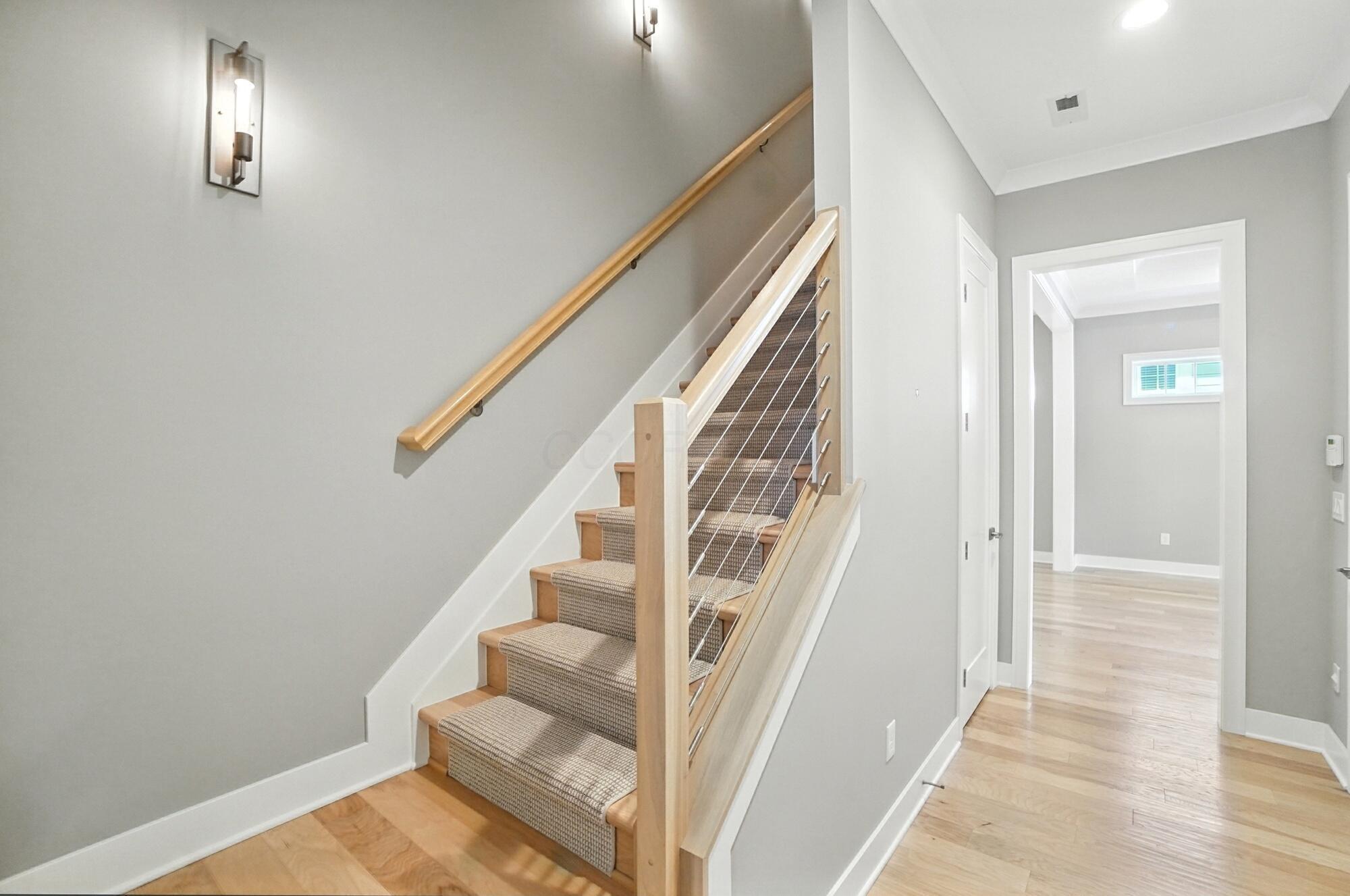6764 Lloyd Lane, 20
