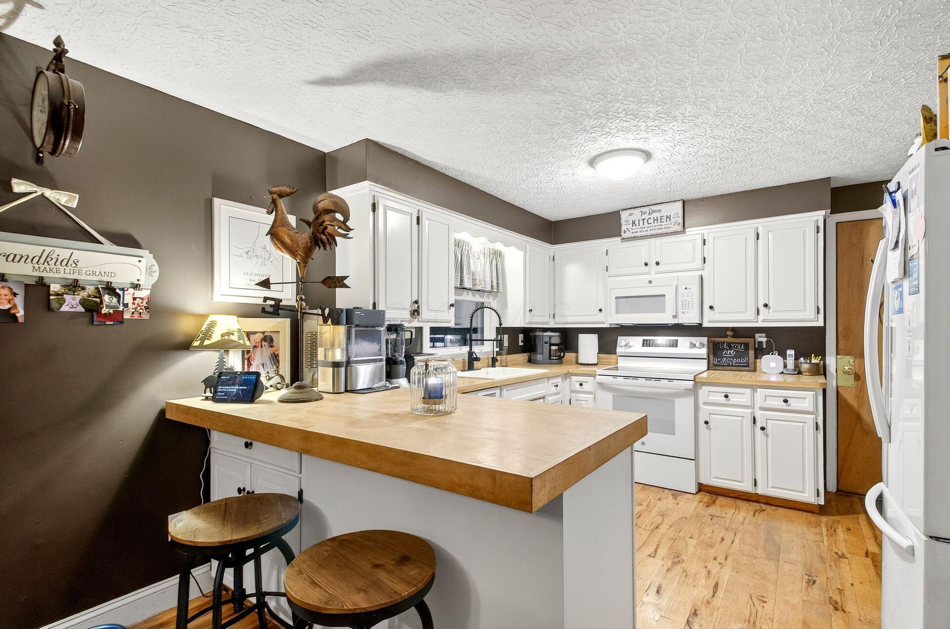 9271 Long Road