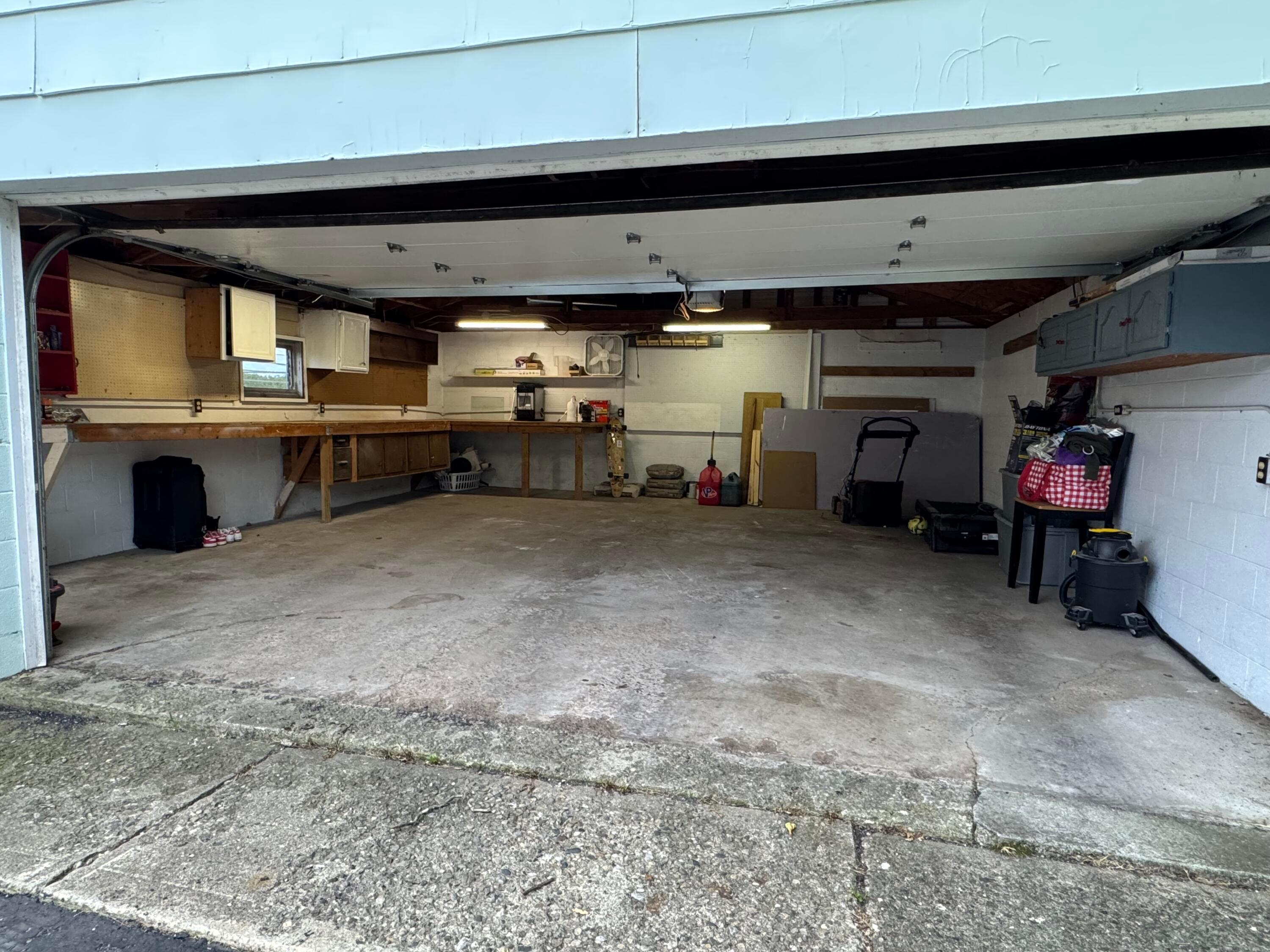 5007 Fullerton Drive