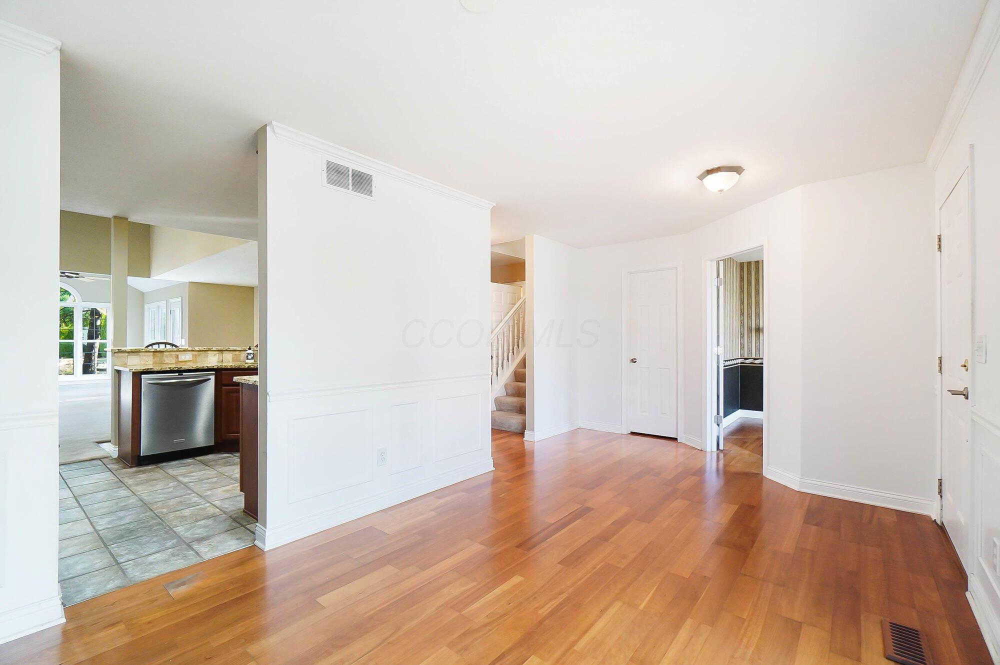 8412 Greenside Drive