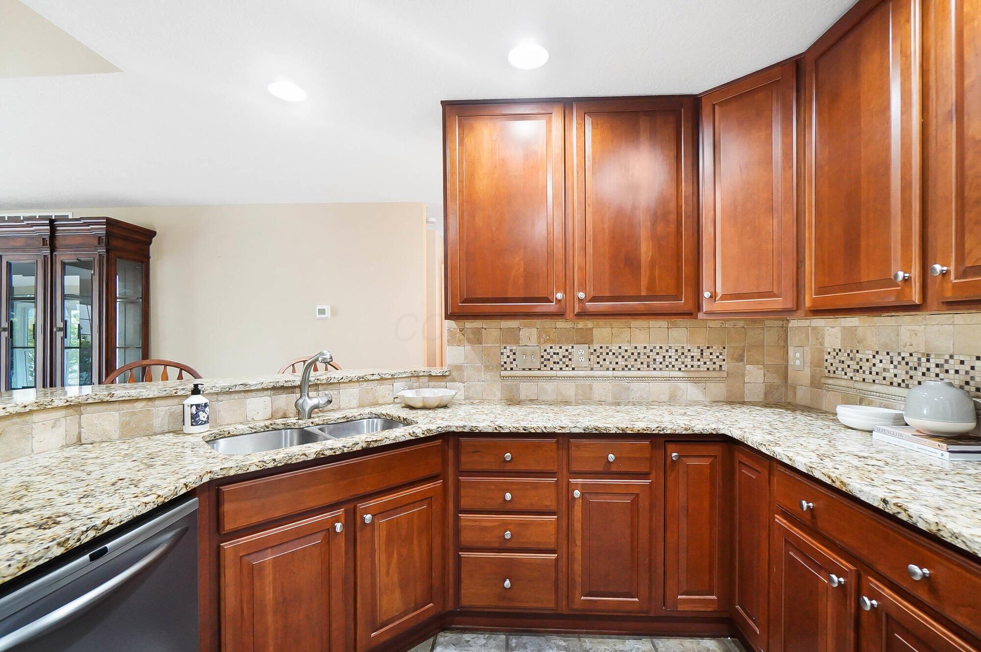 8412 Greenside Drive