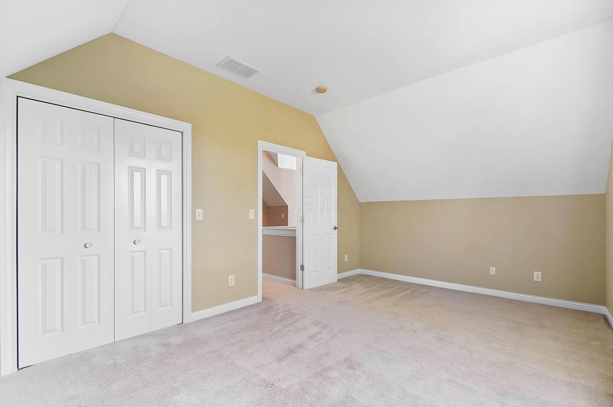 8412 Greenside Drive
