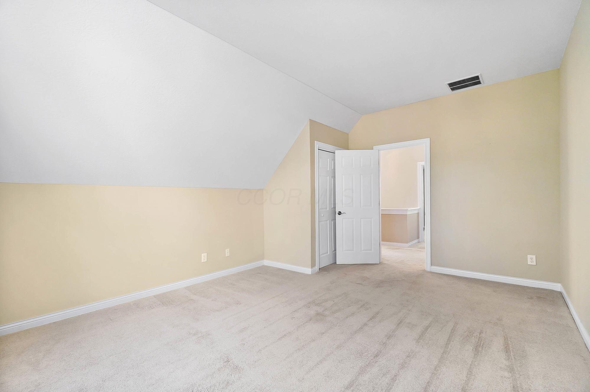 8412 Greenside Drive
