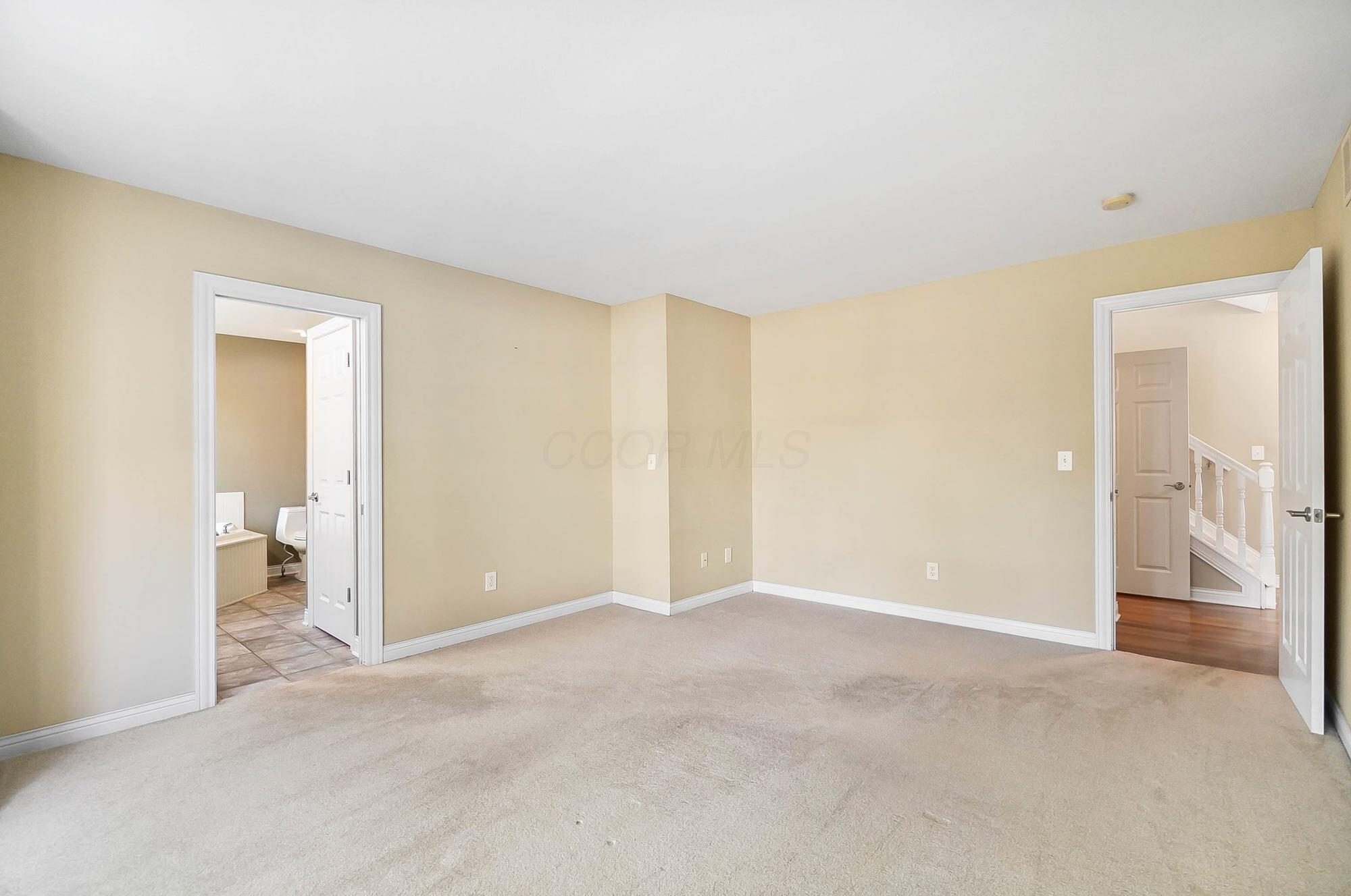 8412 Greenside Drive