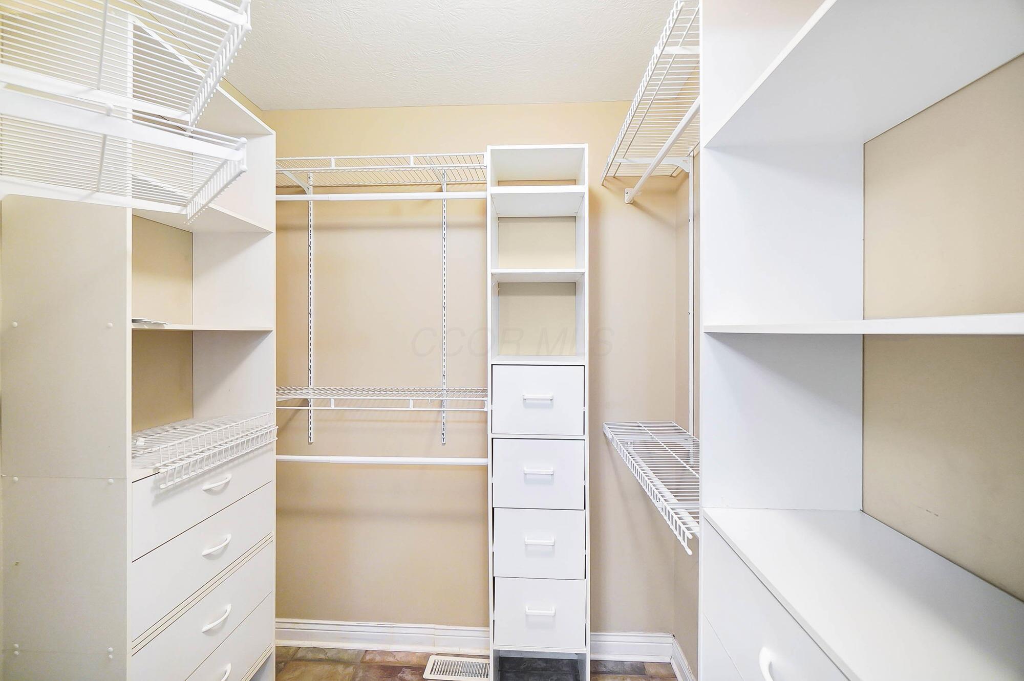 8412 Greenside Drive