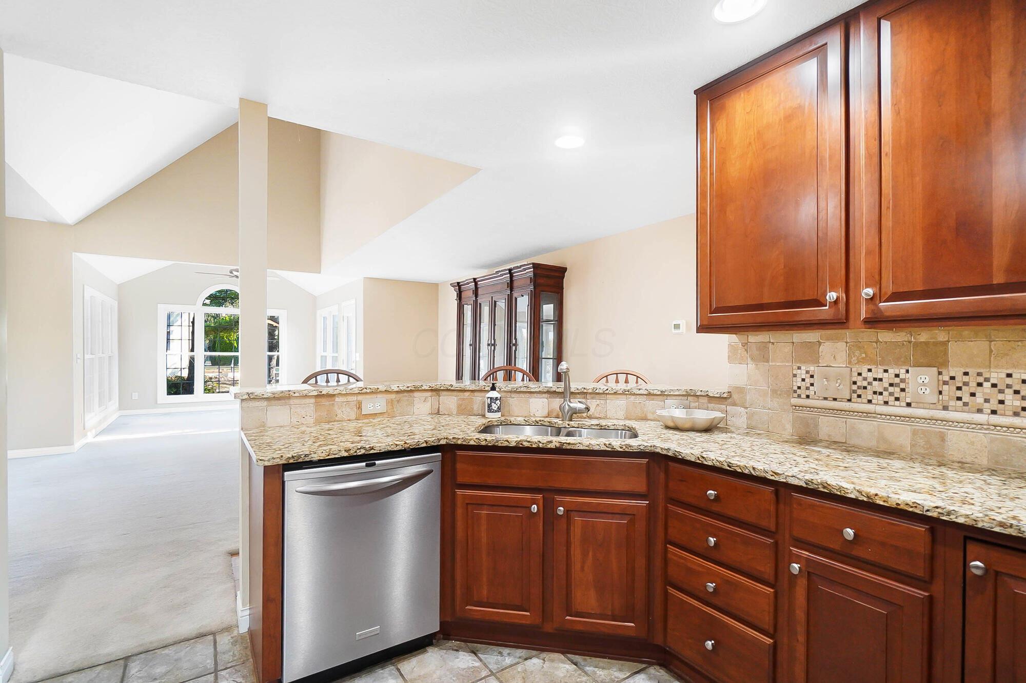 8412 Greenside Drive