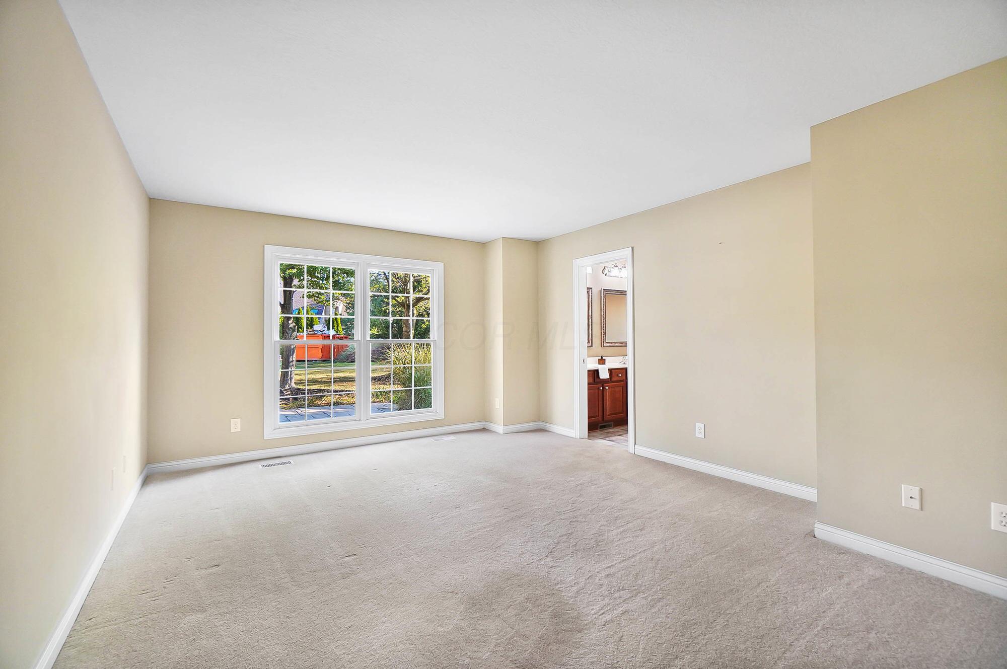 8412 Greenside Drive