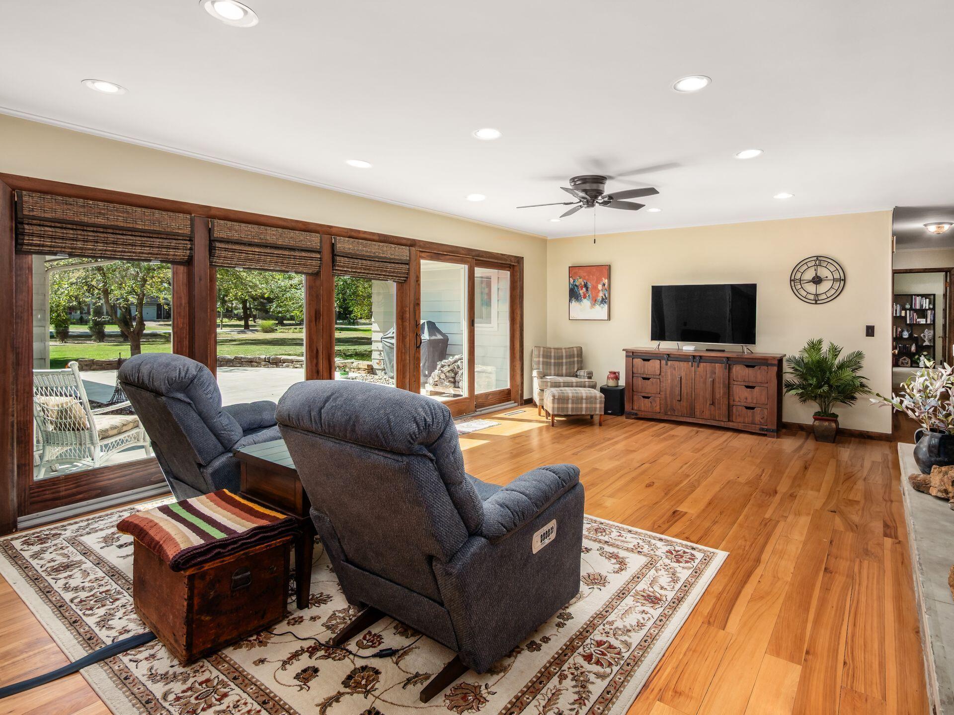 858 Vernon Heights Circle