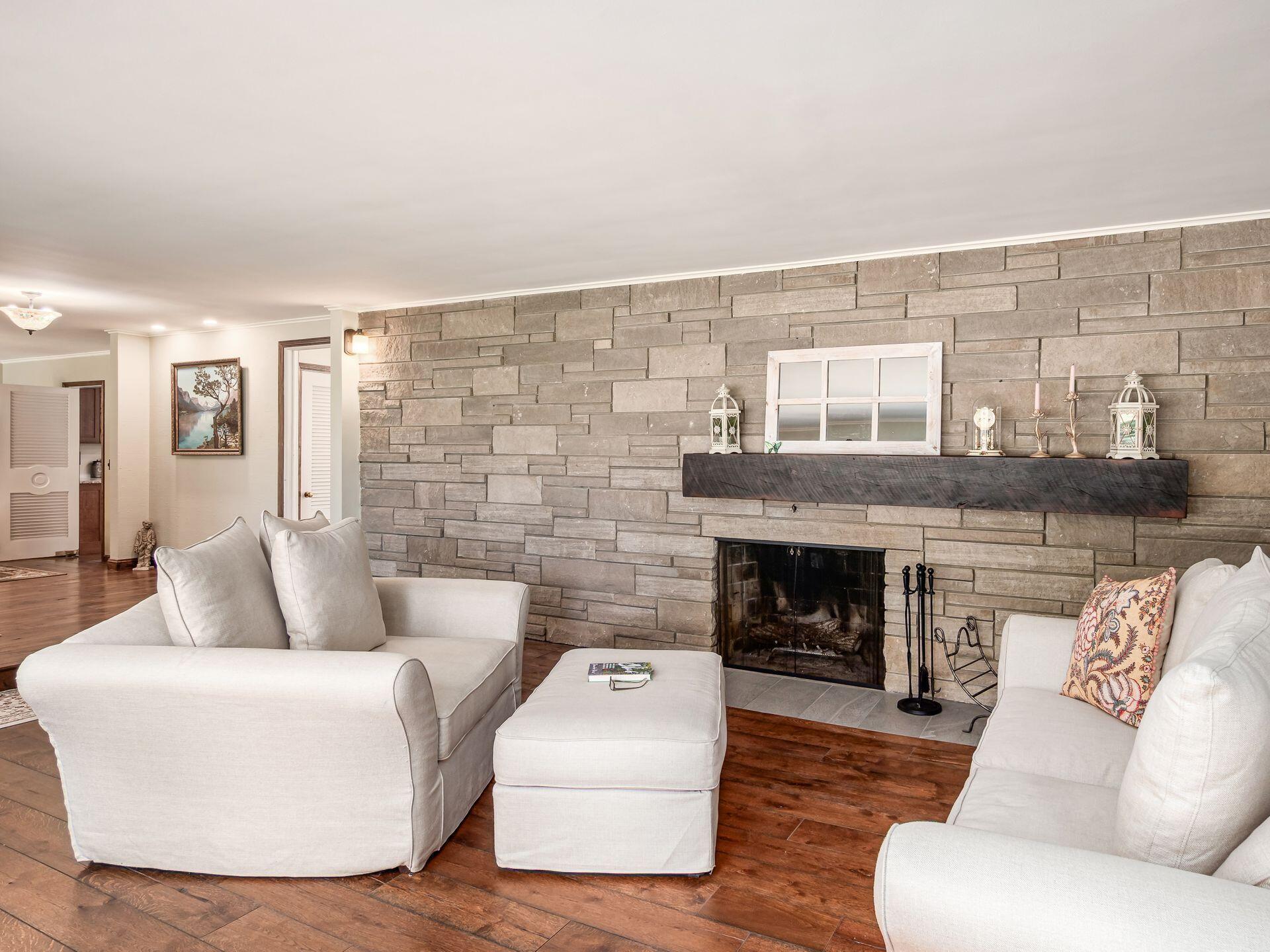 858 Vernon Heights Circle