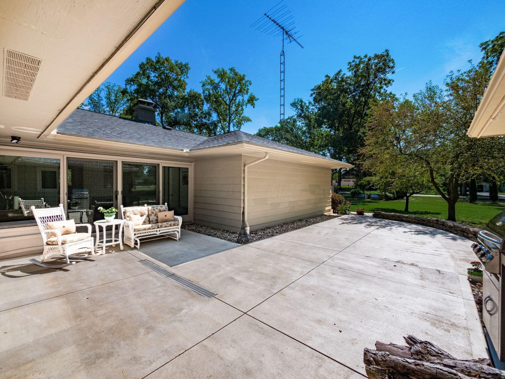 858 Vernon Heights Circle