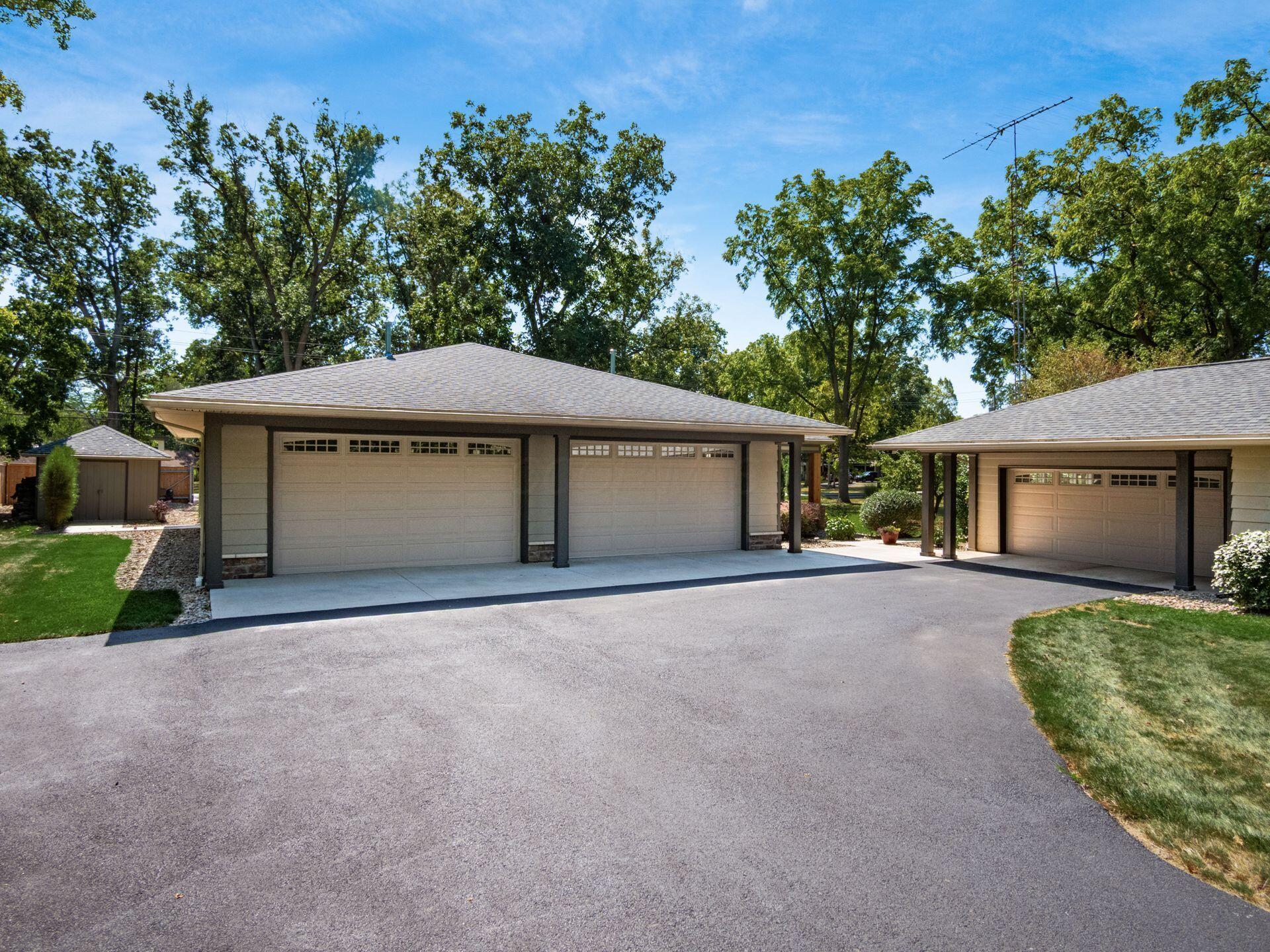 858 Vernon Heights Circle