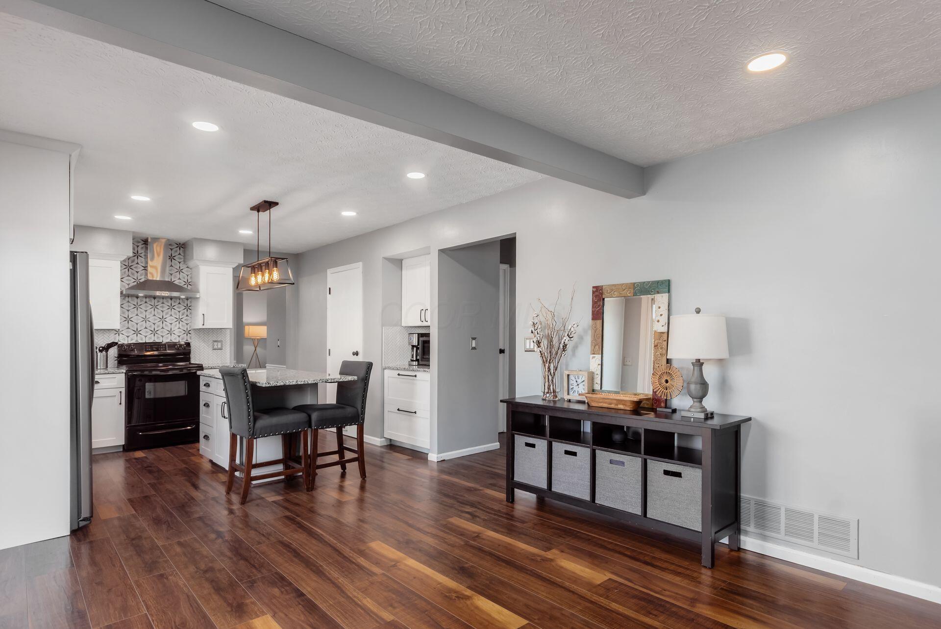 3876 Tweedsmuir Drive